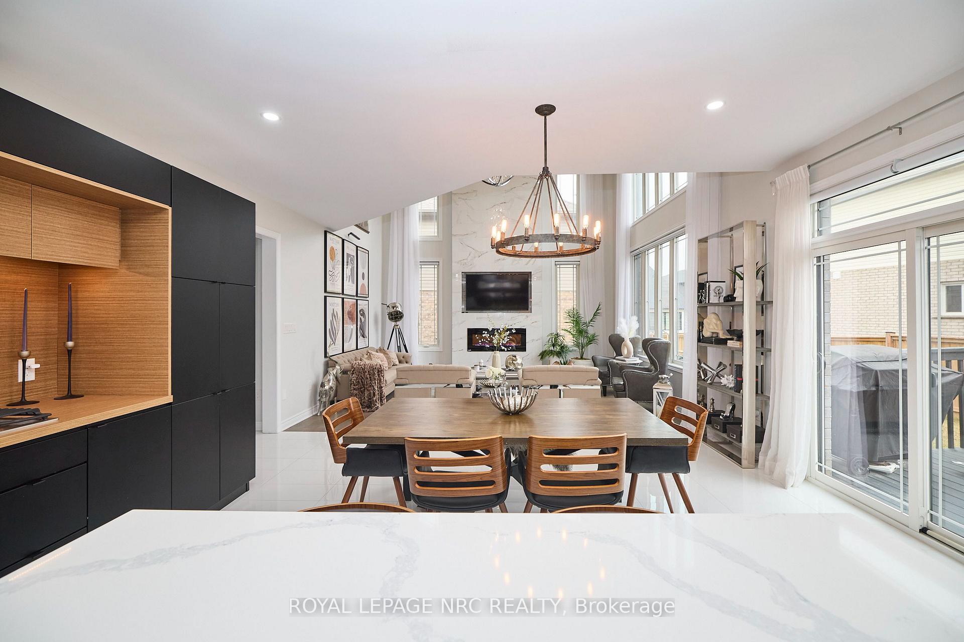 Photo 24 of 31 Bergenstein Crescent, Pelham, Fonthill — HOMEH