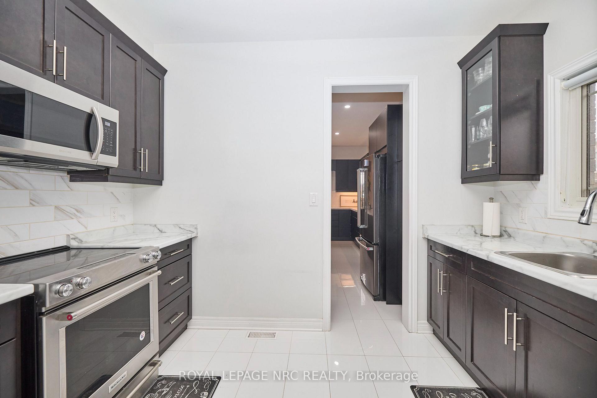 Photo 27 of 31 Bergenstein Crescent, Pelham, Fonthill — HOMEH