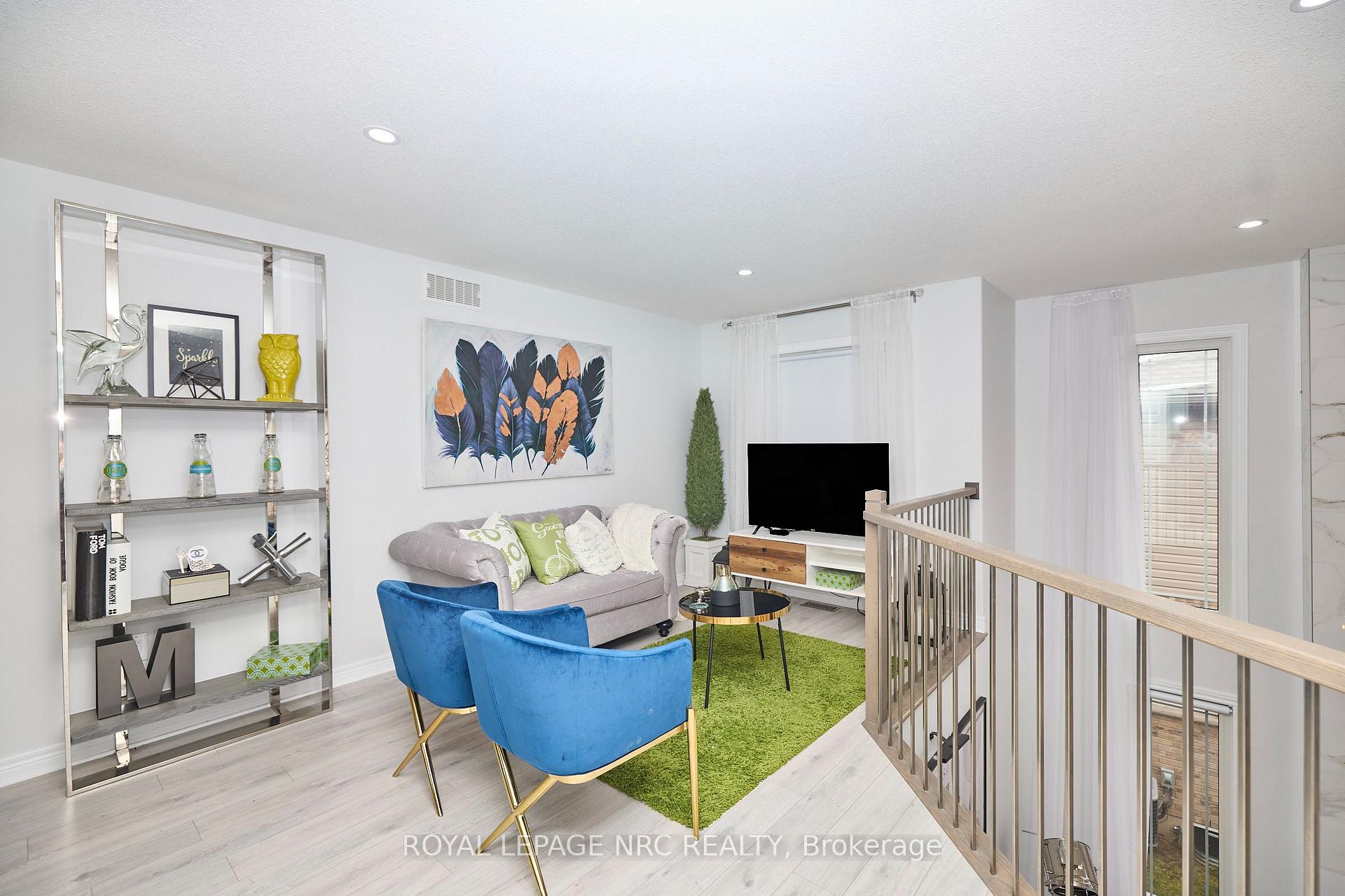 Photo 36 of 31 Bergenstein Crescent, Pelham, Fonthill — HOMEH