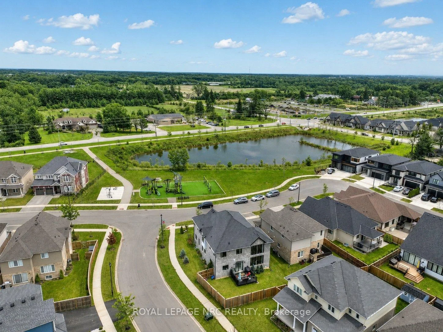 Photo 57 of 31 Bergenstein Crescent, Pelham, Fonthill — HOMEH