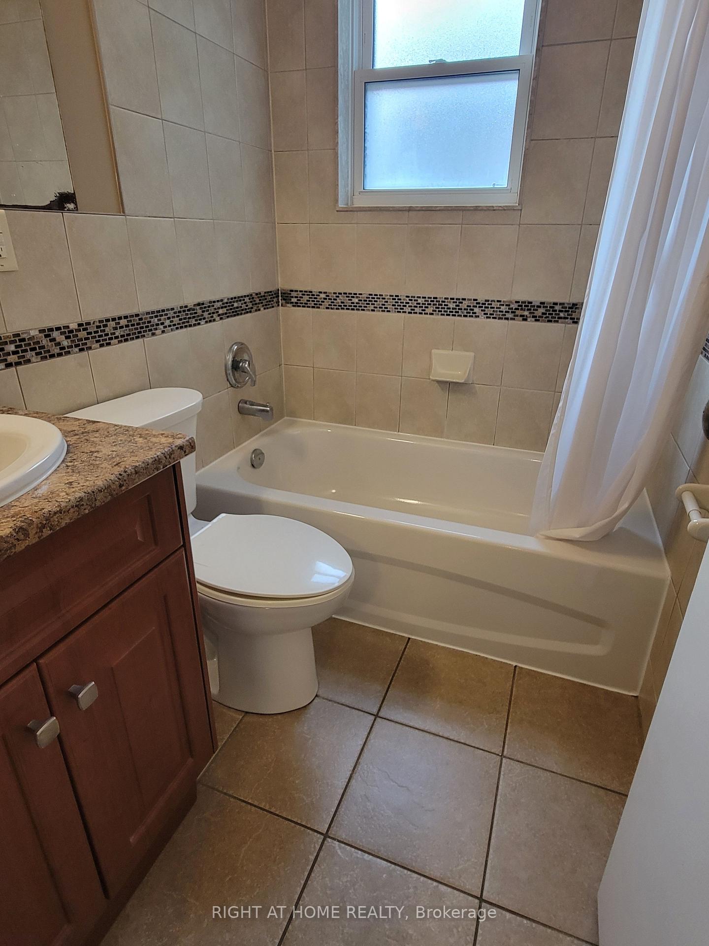 Photo 9 of 2575 Argyle Road, Mississauga, Cooksville — HOMEH