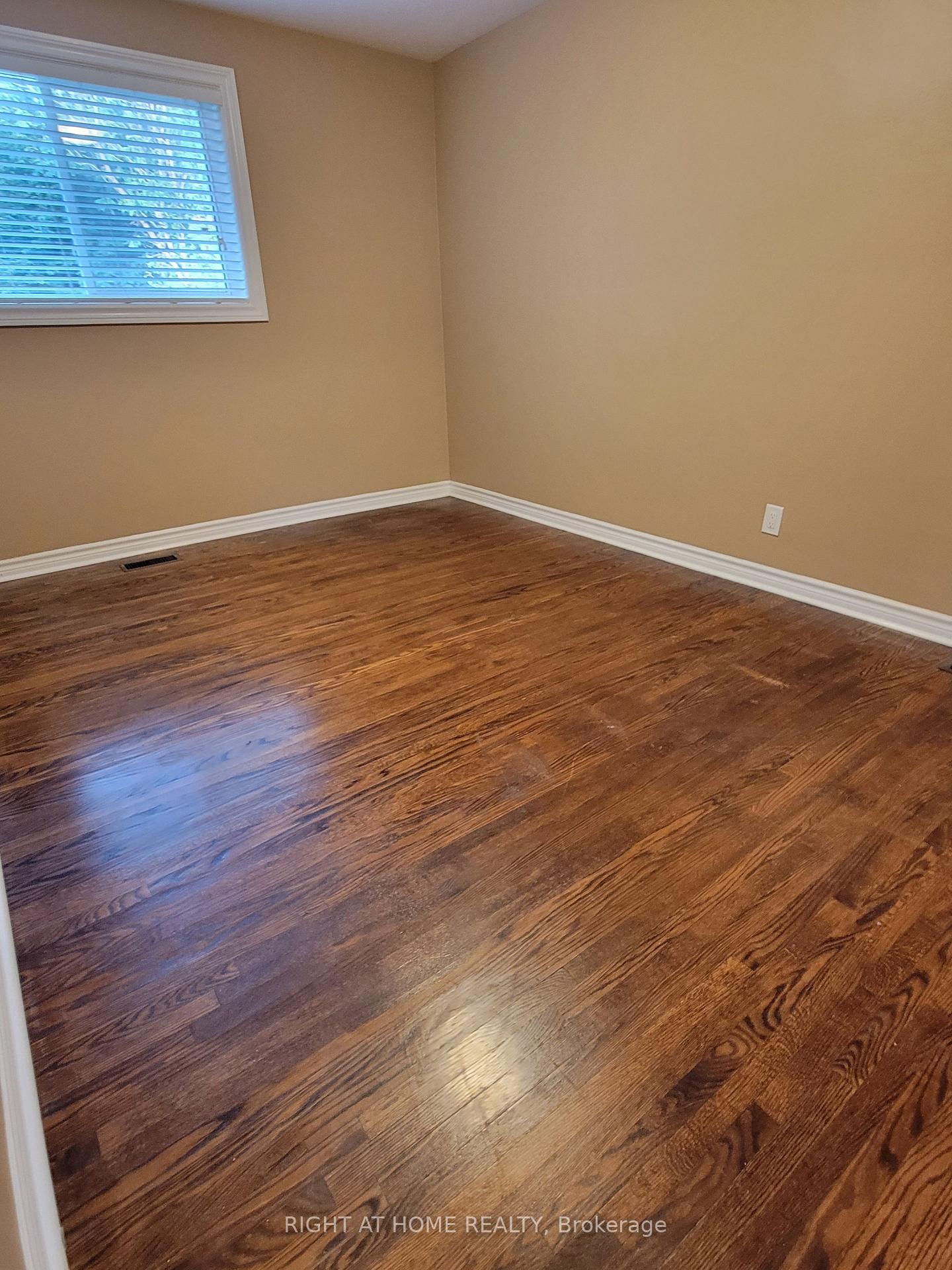 Photo 12 of 2575 Argyle Road, Mississauga, Cooksville — HOMEH