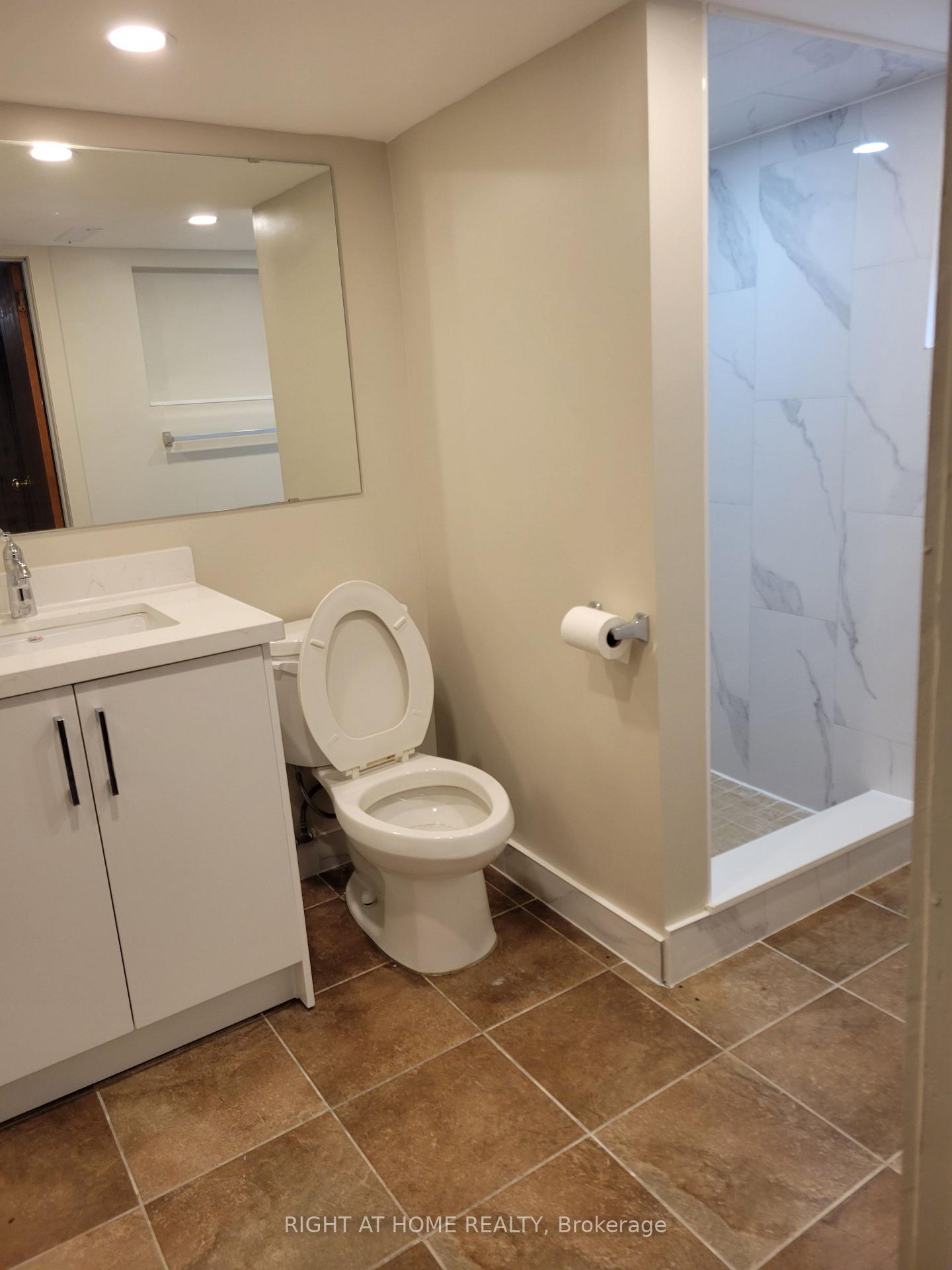 Photo 21 of 2575 Argyle Road, Mississauga, Cooksville — HOMEH