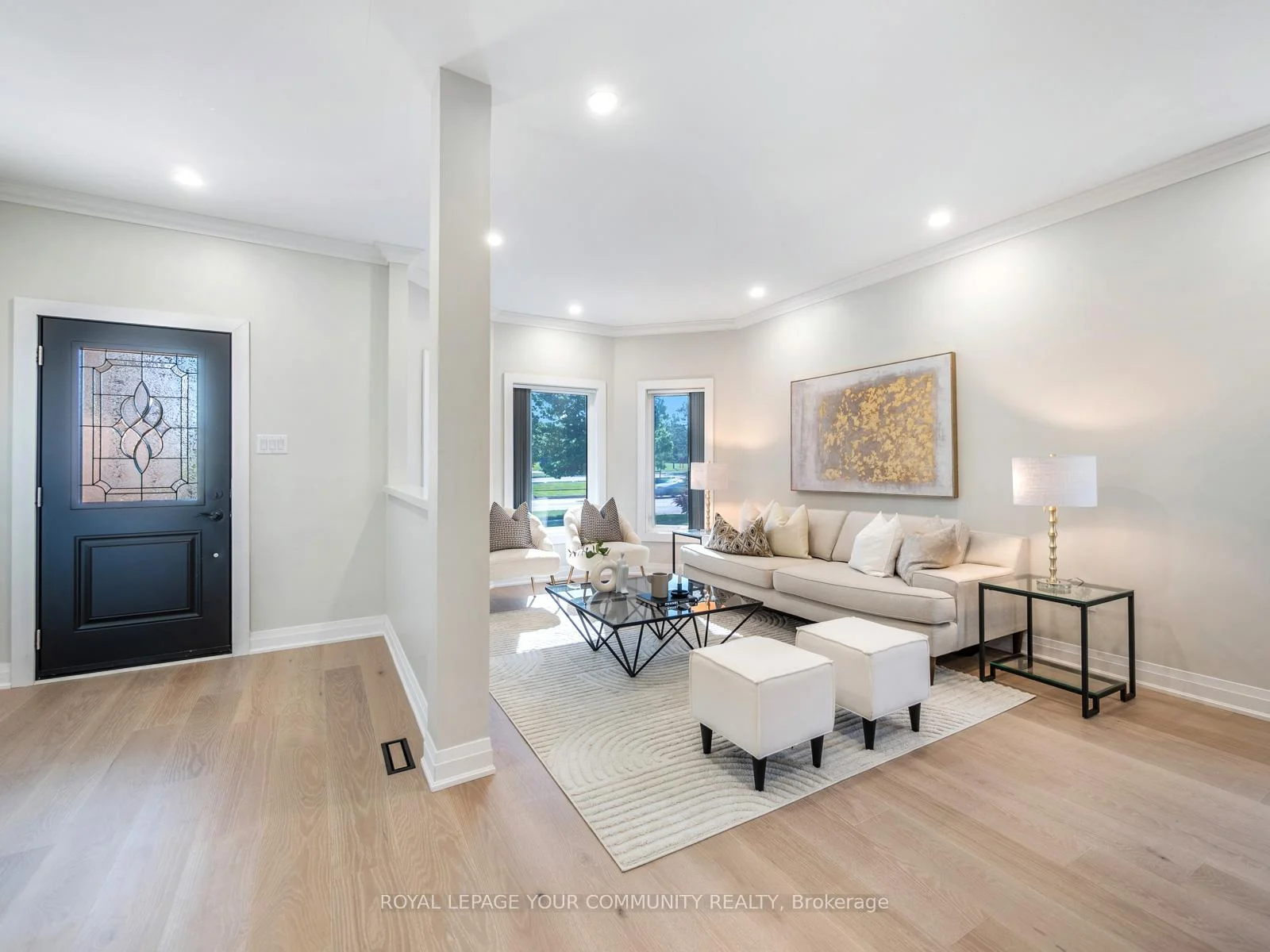 Photo 5 of 258 Livingstone Street E, Barrie, Little Lake — HOMEH