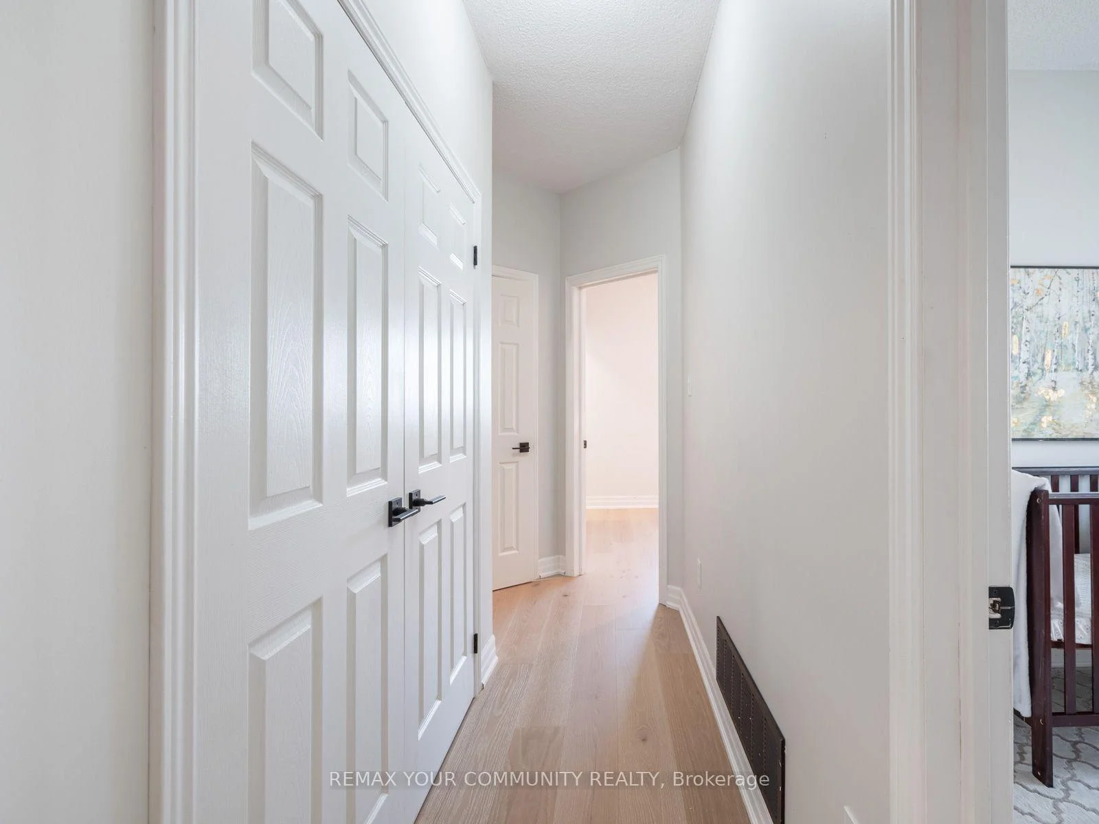 Photo 22 of 258 Livingstone Street E, Barrie, Little Lake — HOMEH