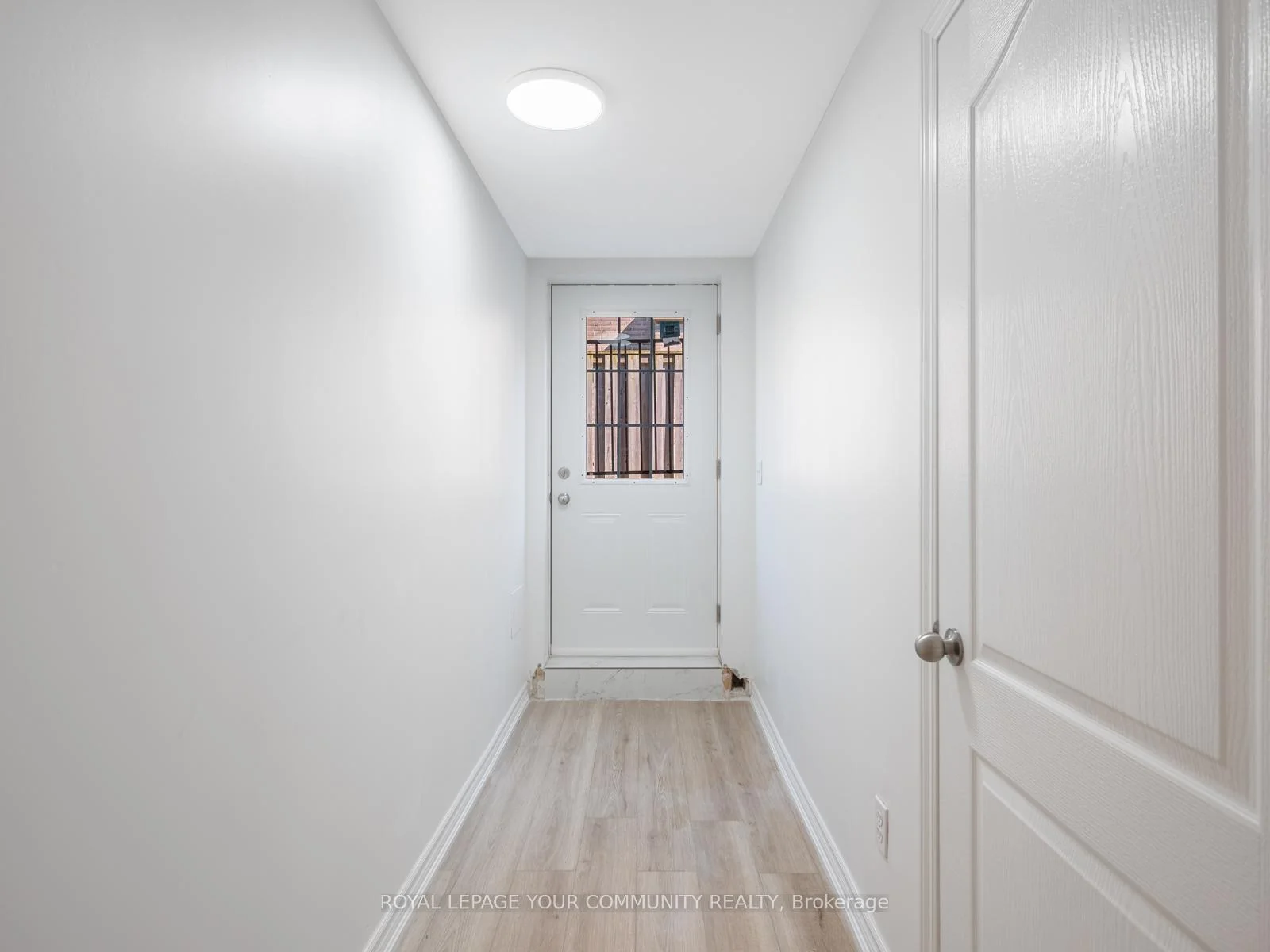 Photo 45 of 258 Livingstone Street E, Barrie, Little Lake — HOMEH