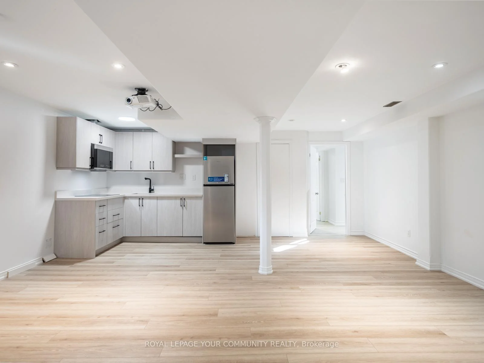 Photo 55 of 258 Livingstone Street E, Barrie, Little Lake — HOMEH