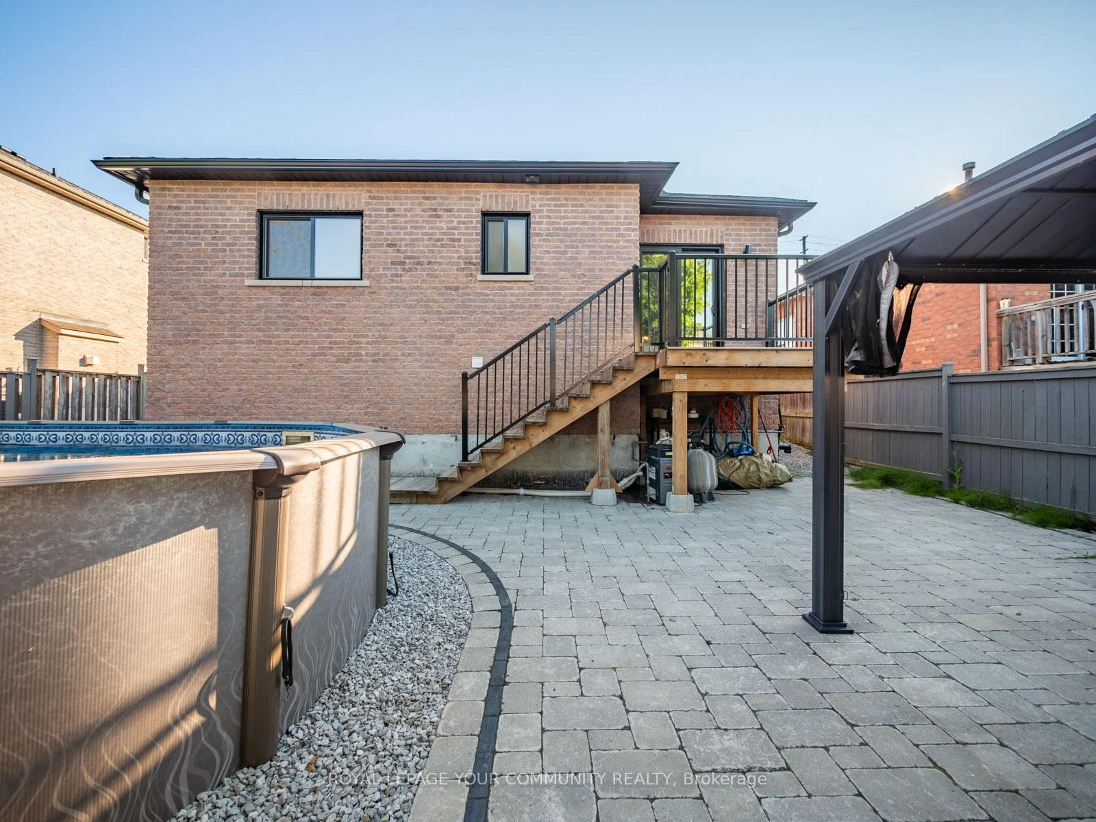 Photo 63 of 258 Livingstone Street E, Barrie, Little Lake — HOMEH