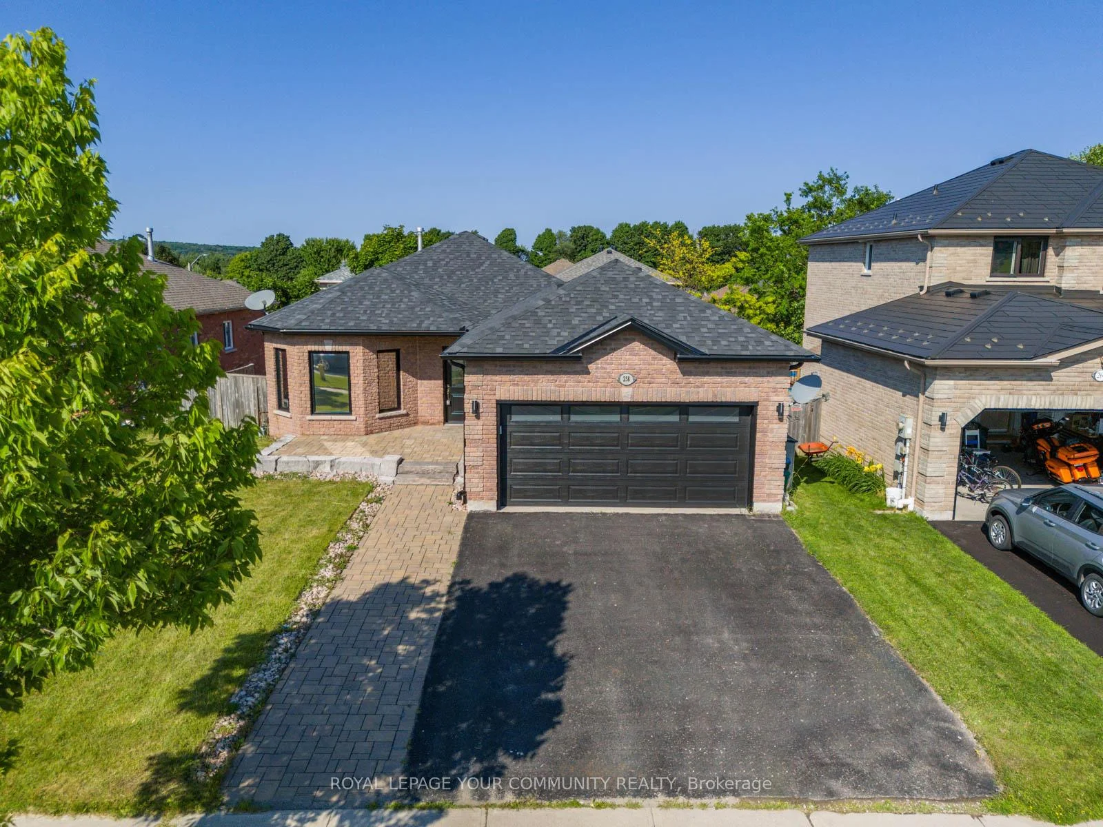 Photo 66 of 258 Livingstone Street E, Barrie, Little Lake — HOMEH