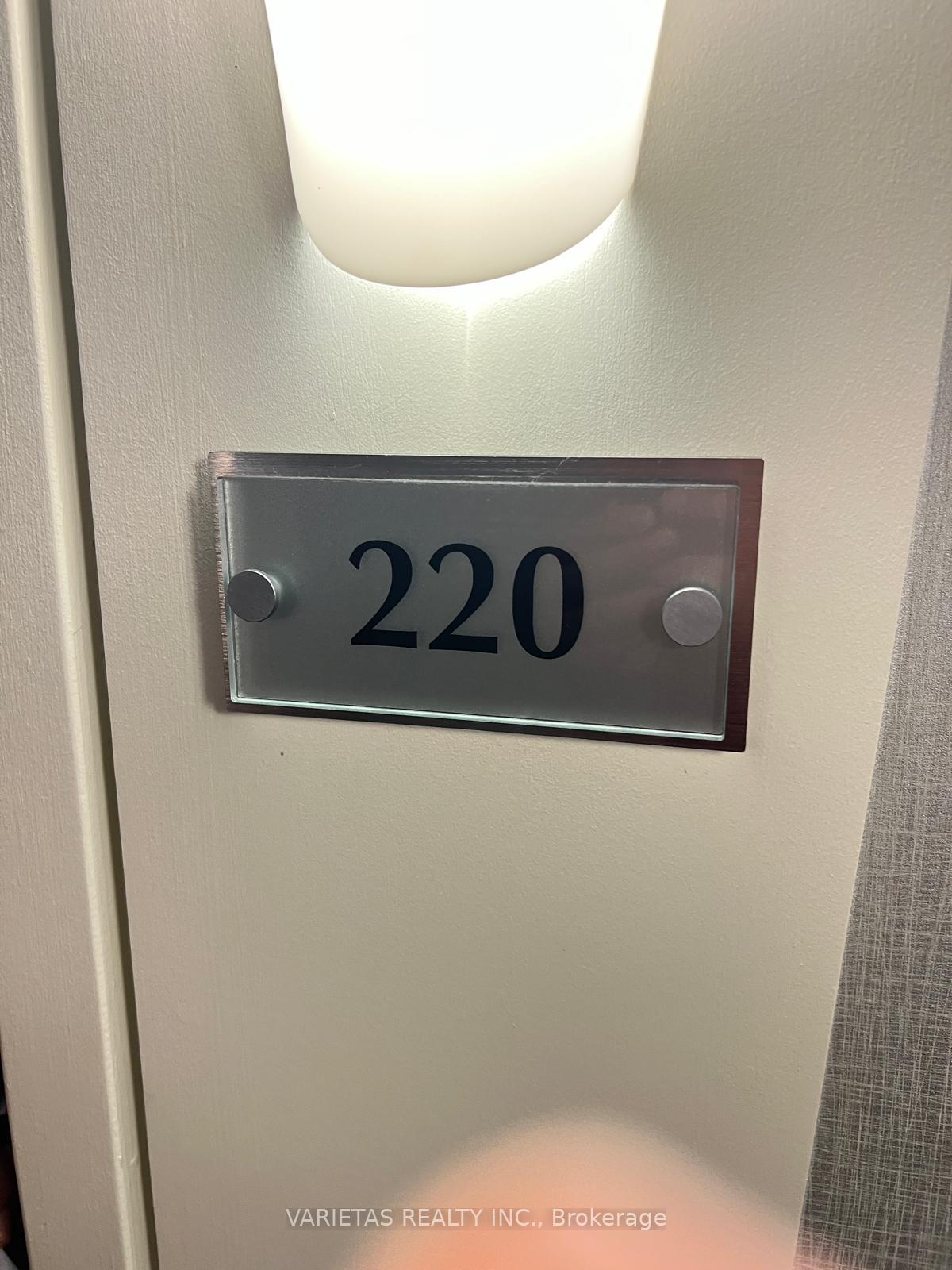 Photo 4 of Unit 220, 600 Queens Quay West, Toronto, Waterfront Communities — HOMEH