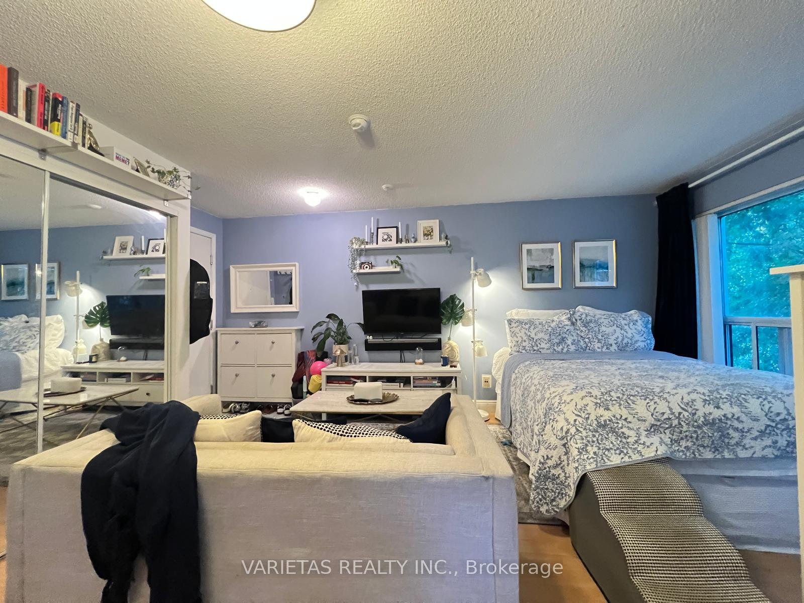 Photo 6 of Unit 220, 600 Queens Quay West, Toronto, Waterfront Communities — HOMEH