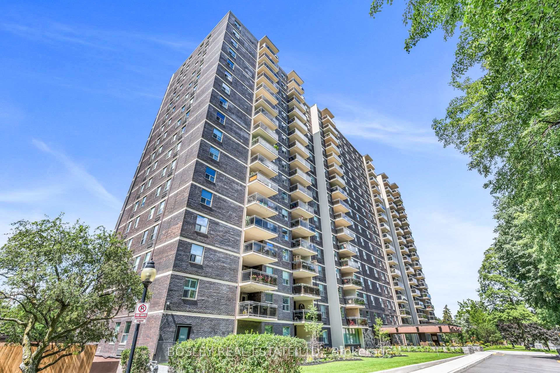 Photo of Unit 112, 966 Inverhouse Drive