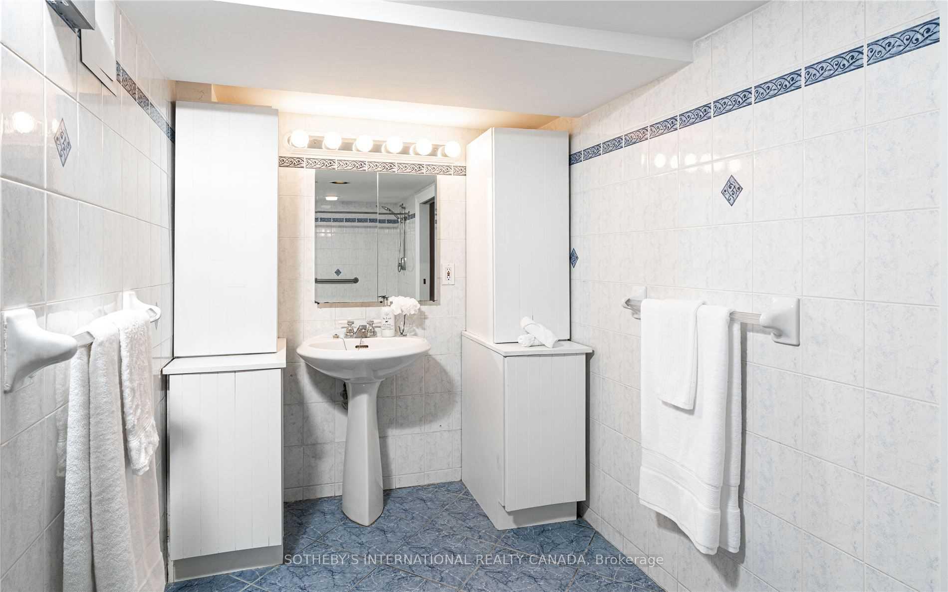 Photo 6 of Unit Lower, 213 Shaw Street, Toronto, Trinity-Bellwoods — HOMEH