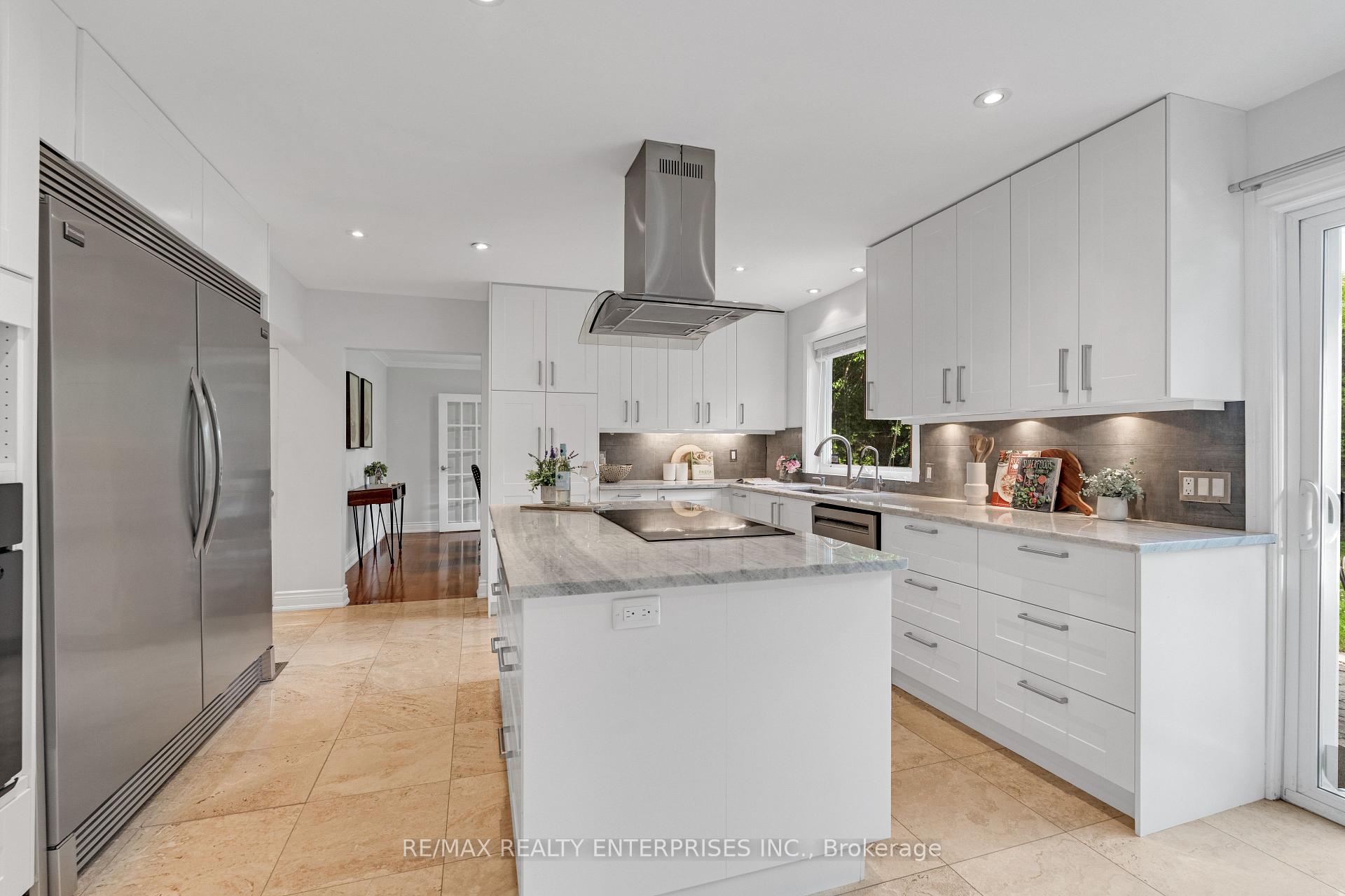Photo 7 of 2084 Obeck Crescent, Mississauga, Sheridan — HOMEH