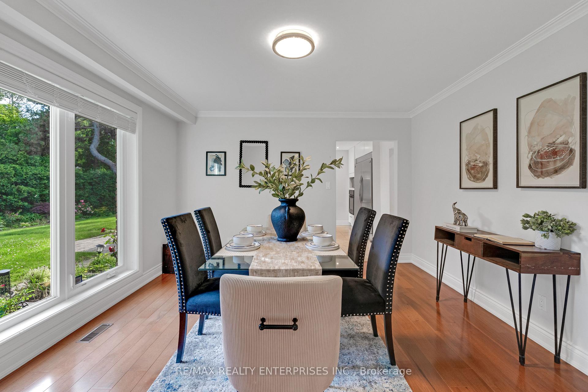 Photo 8 of 2084 Obeck Crescent, Mississauga, Sheridan — HOMEH
