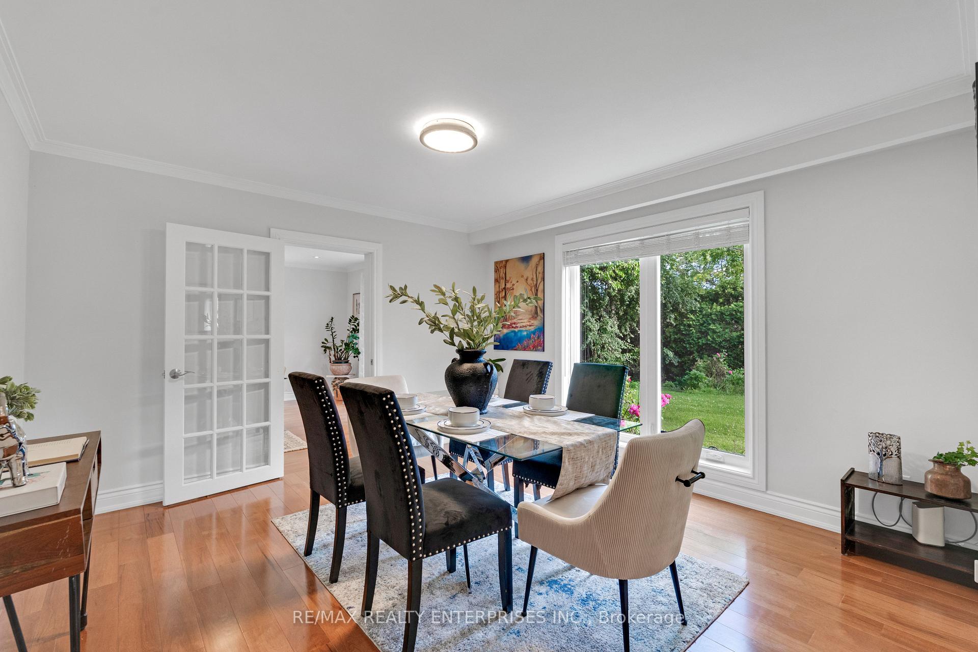 Photo 9 of 2084 Obeck Crescent, Mississauga, Sheridan — HOMEH