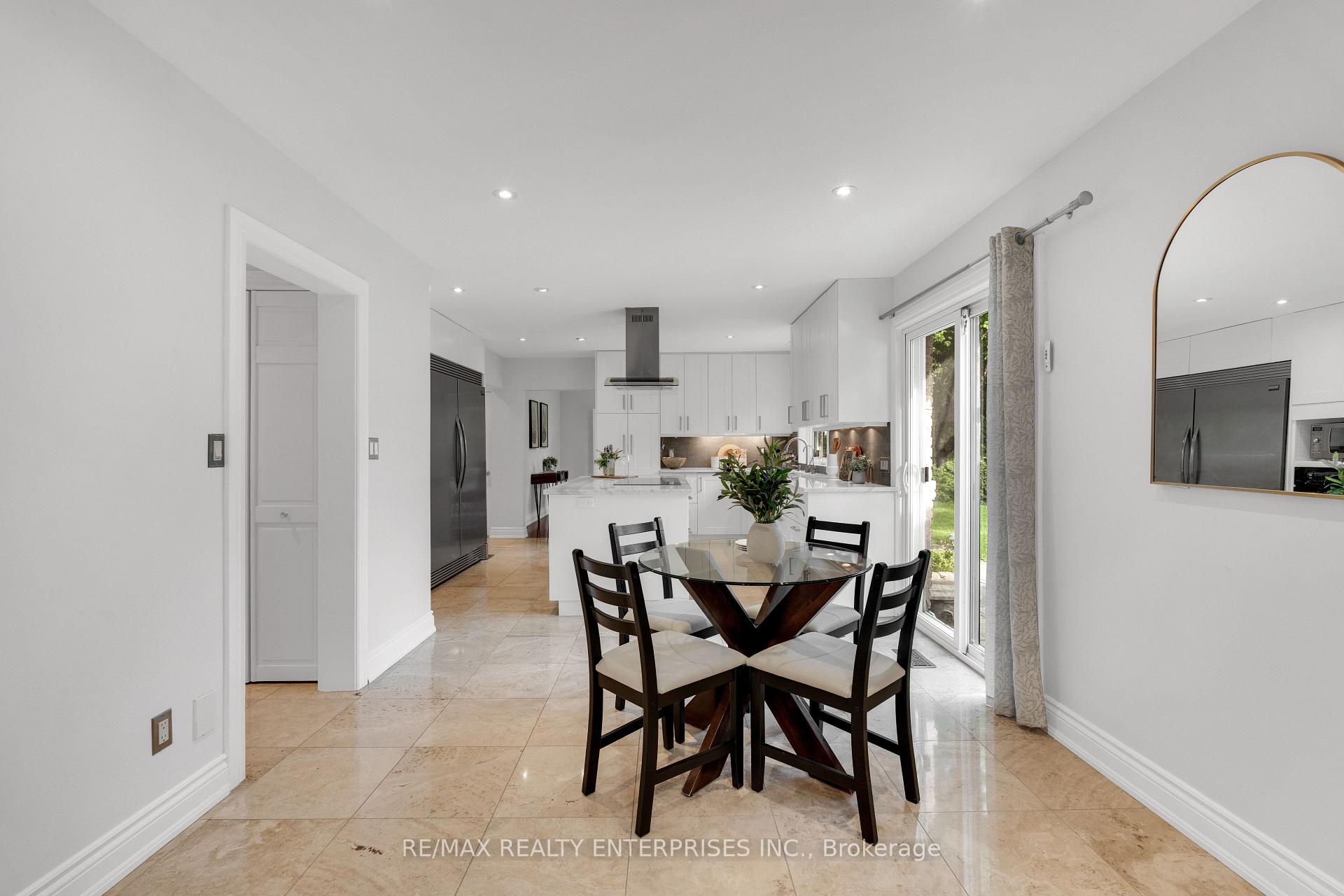 Photo 10 of 2084 Obeck Crescent, Mississauga, Sheridan — HOMEH
