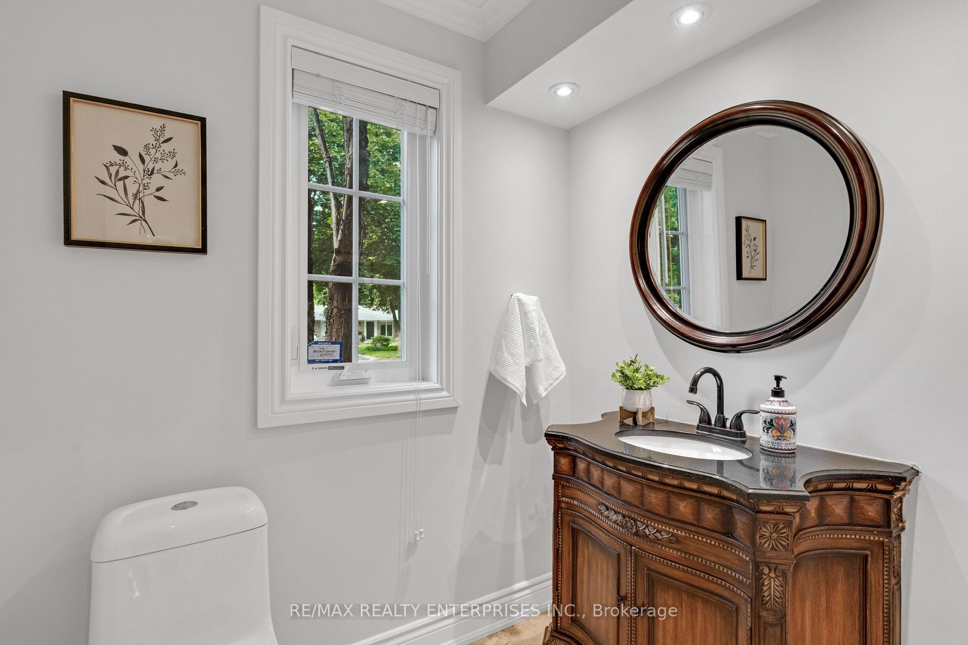 Photo 15 of 2084 Obeck Crescent, Mississauga, Sheridan — HOMEH