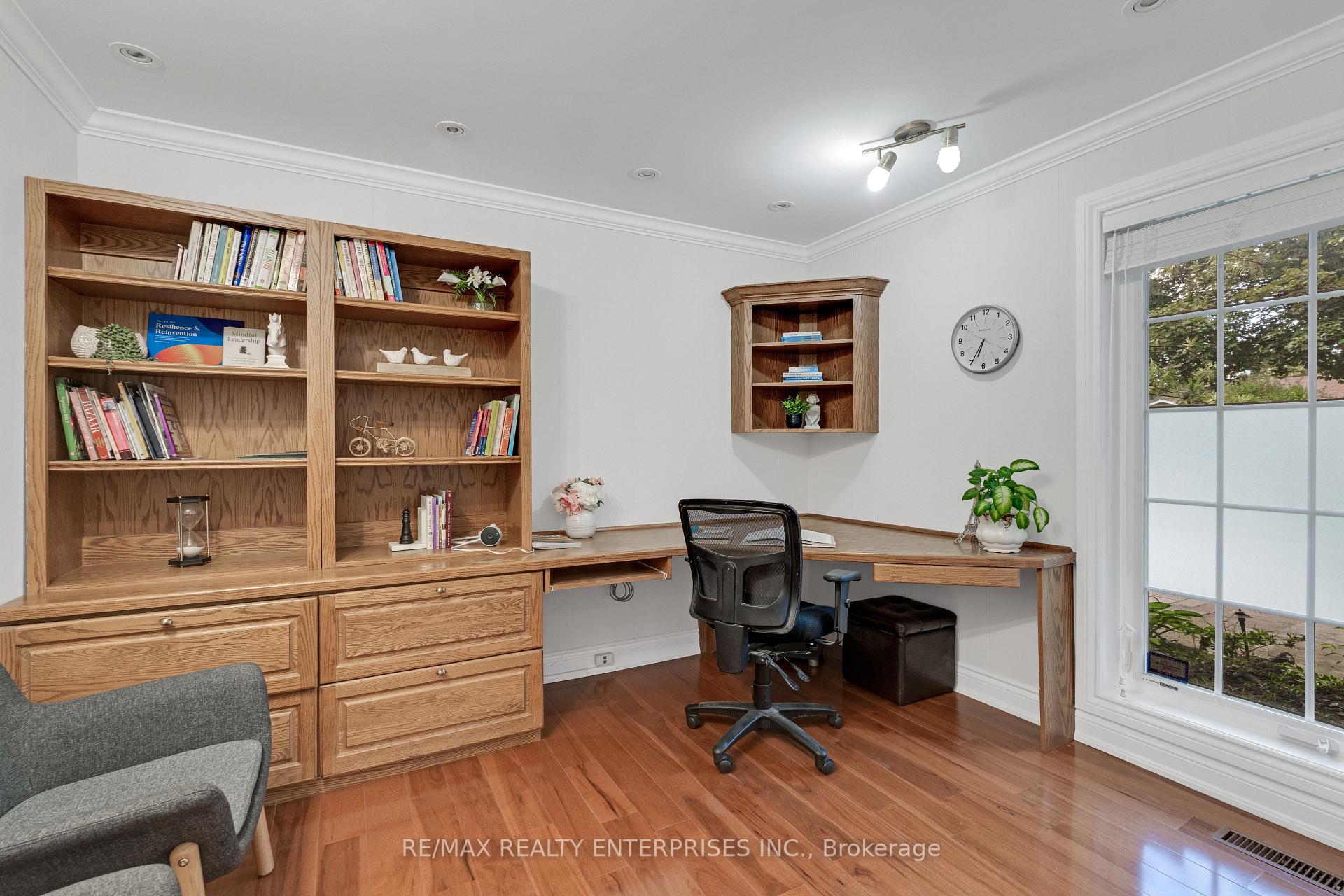 Photo 16 of 2084 Obeck Crescent, Mississauga, Sheridan — HOMEH
