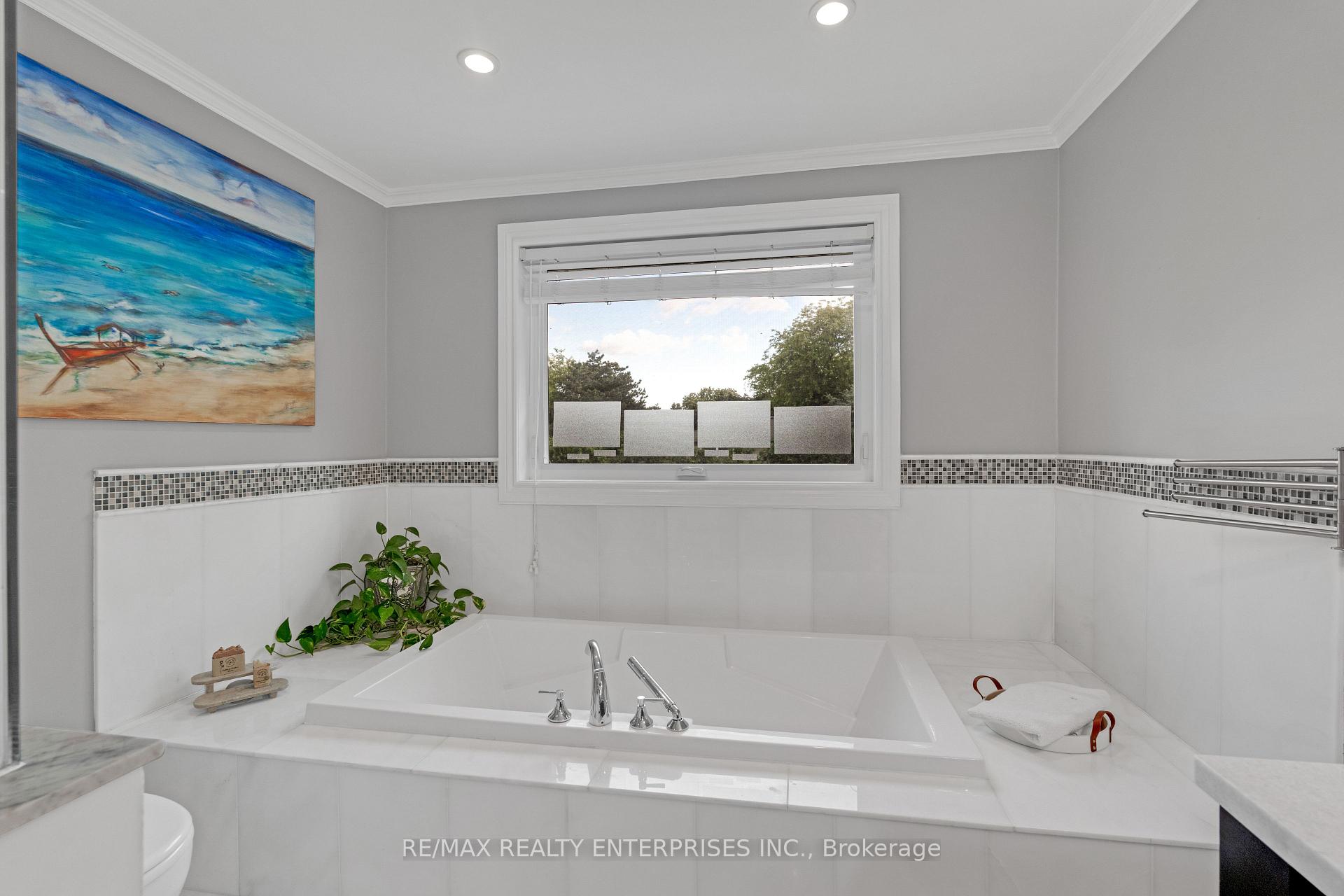 Photo 20 of 2084 Obeck Crescent, Mississauga, Sheridan — HOMEH
