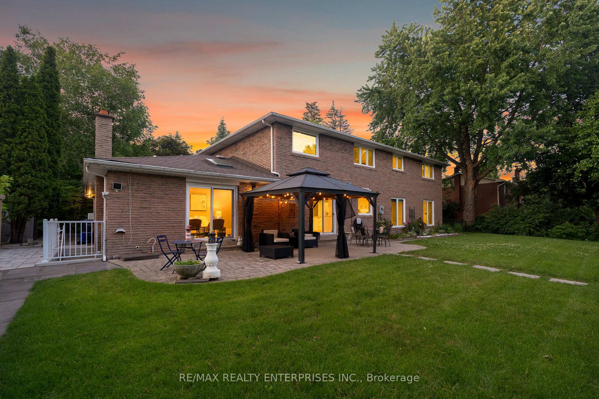 Photo 30 of 2084 Obeck Crescent, Mississauga, Sheridan — HOMEH