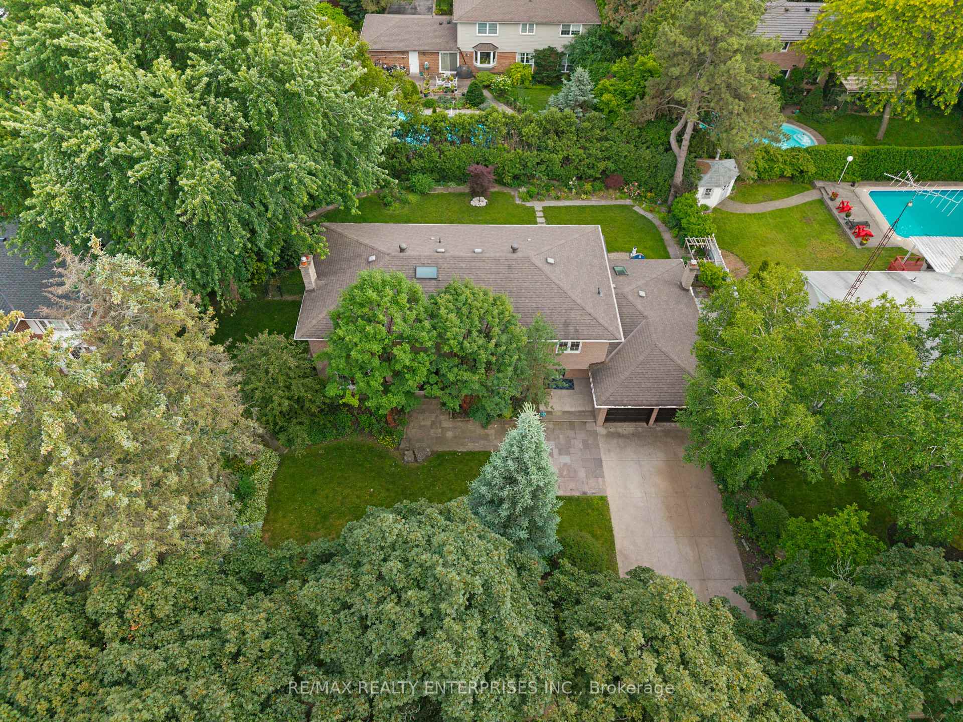 Photo 31 of 2084 Obeck Crescent, Mississauga, Sheridan — HOMEH