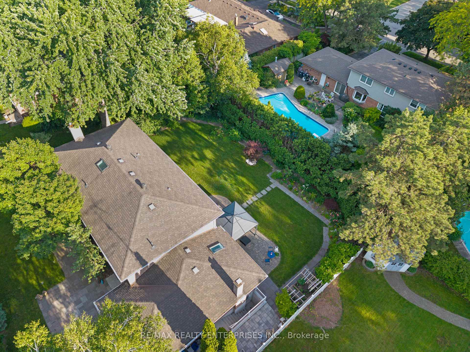 Photo 32 of 2084 Obeck Crescent, Mississauga, Sheridan — HOMEH