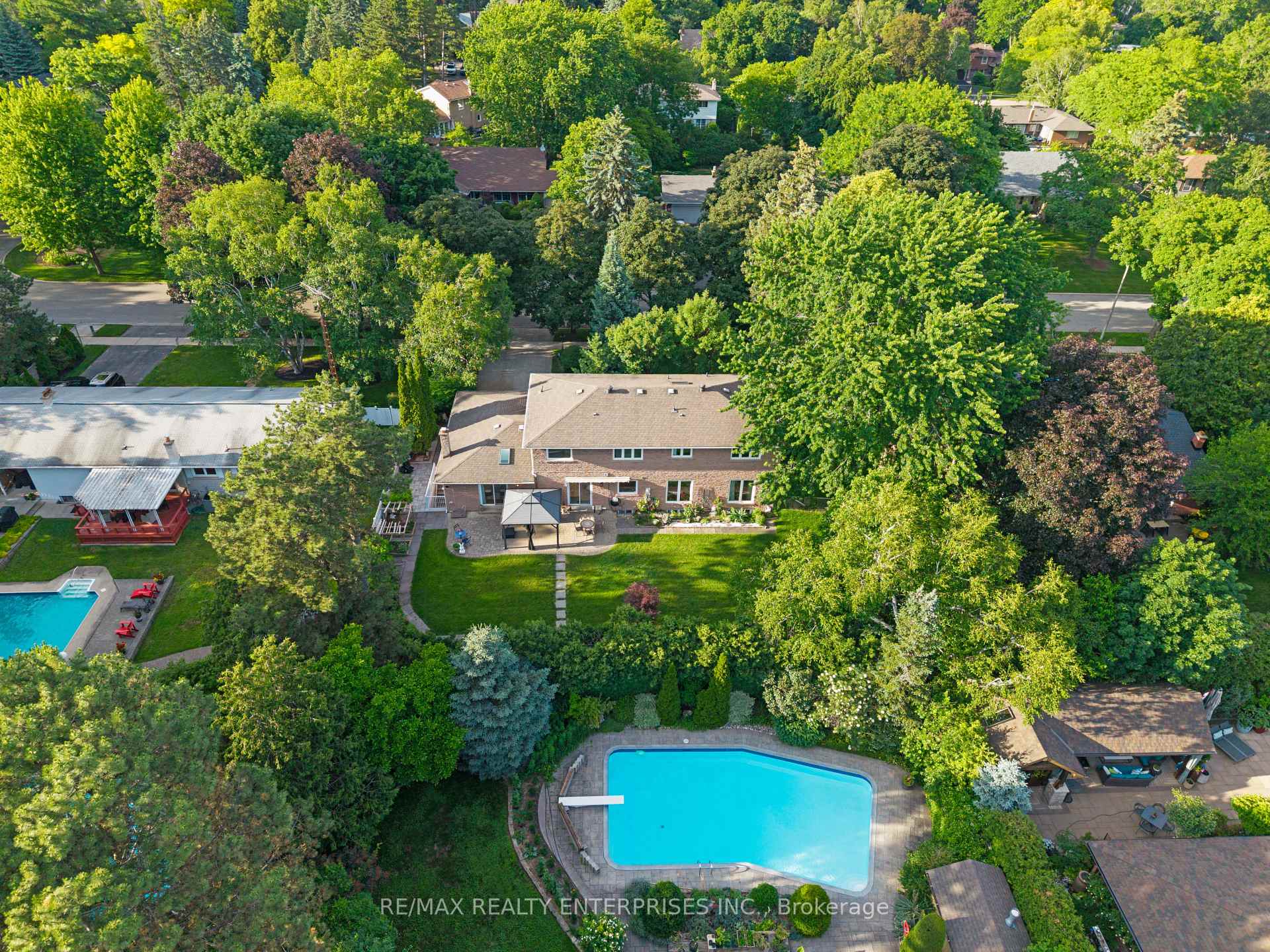 Photo 34 of 2084 Obeck Crescent, Mississauga, Sheridan — HOMEH