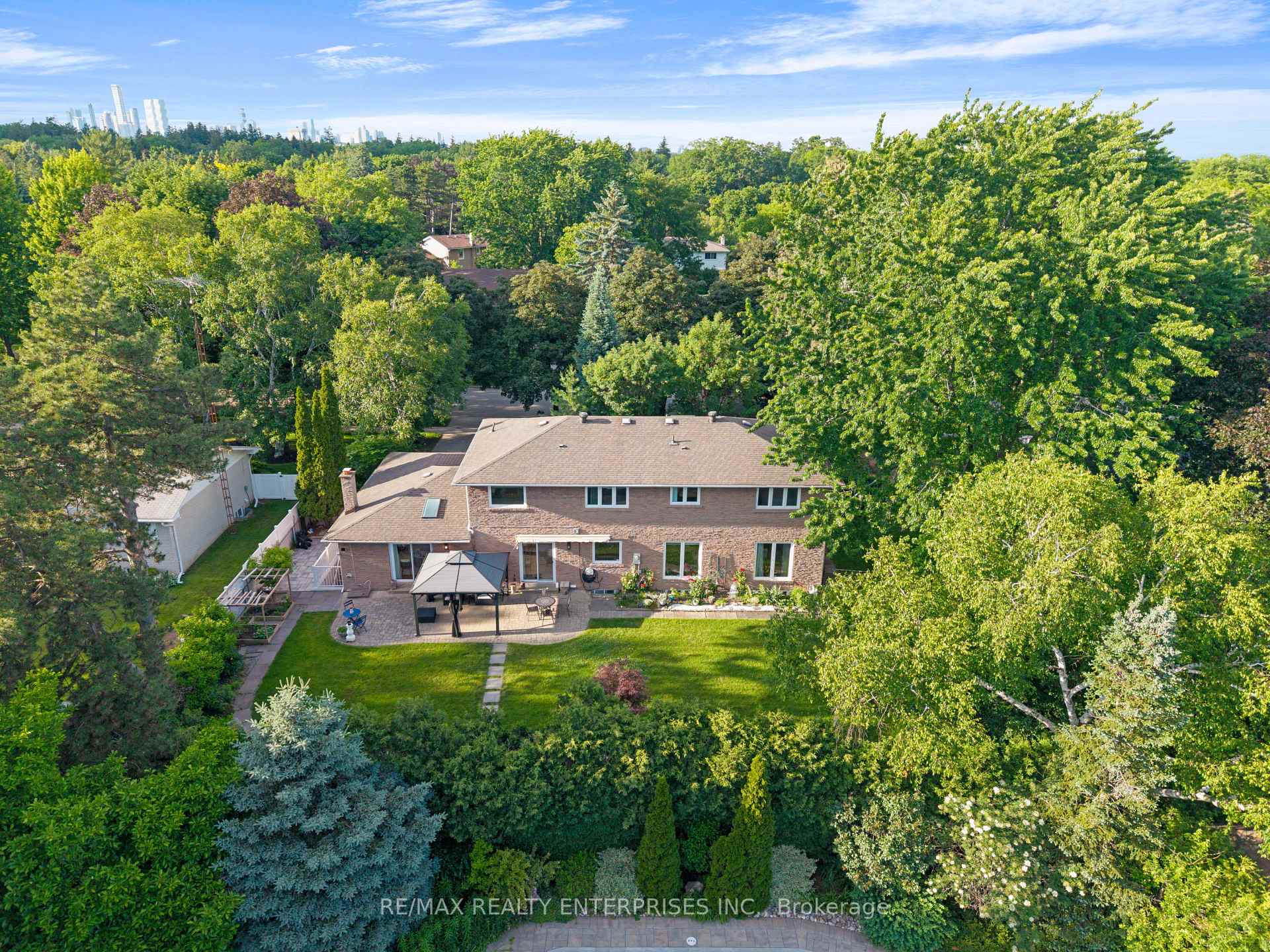 Photo 35 of 2084 Obeck Crescent, Mississauga, Sheridan — HOMEH