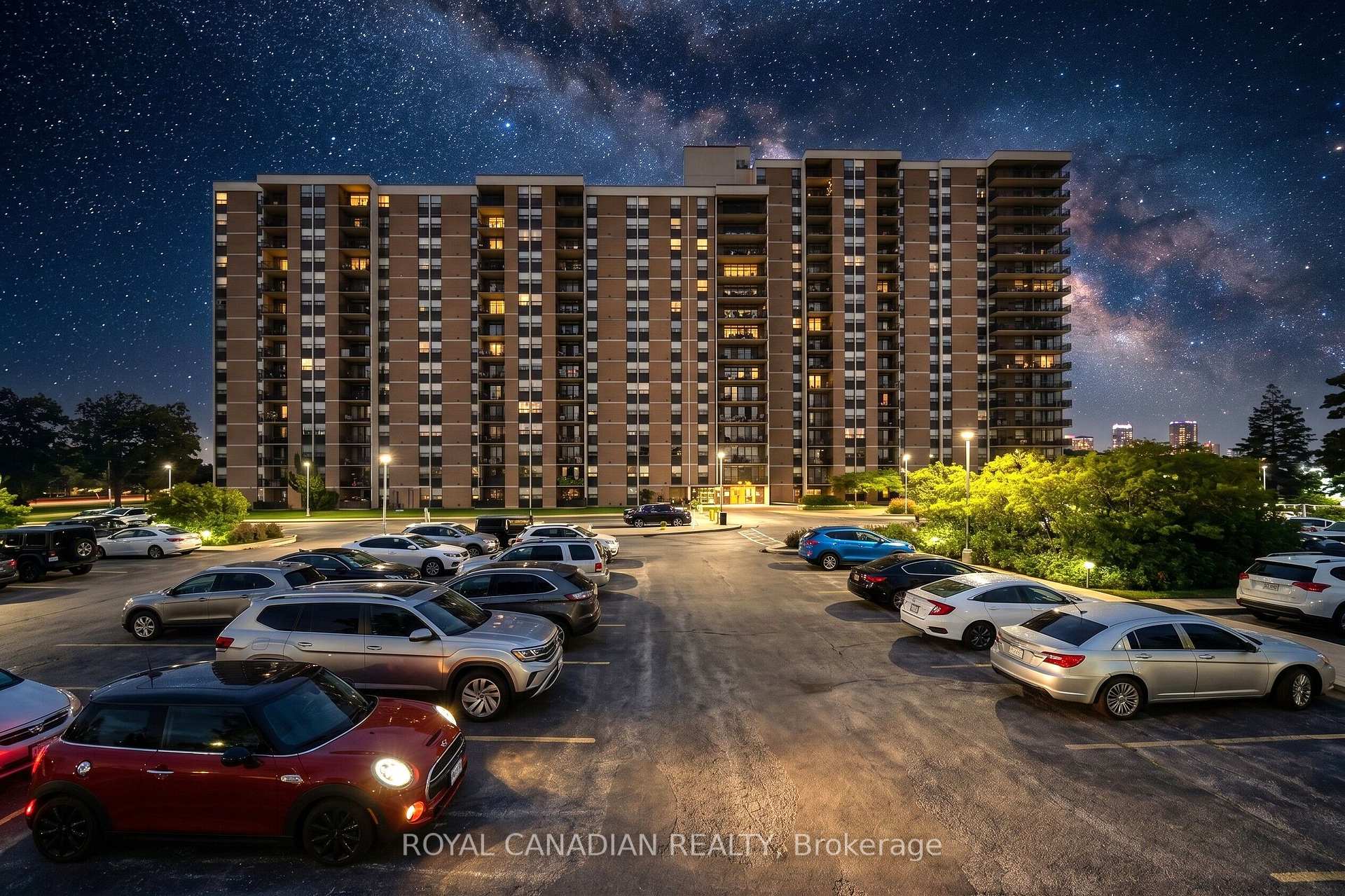Photo 5 of Unit 701, 500 Green Road, Hamilton, Stoney Creek — HOMEH
