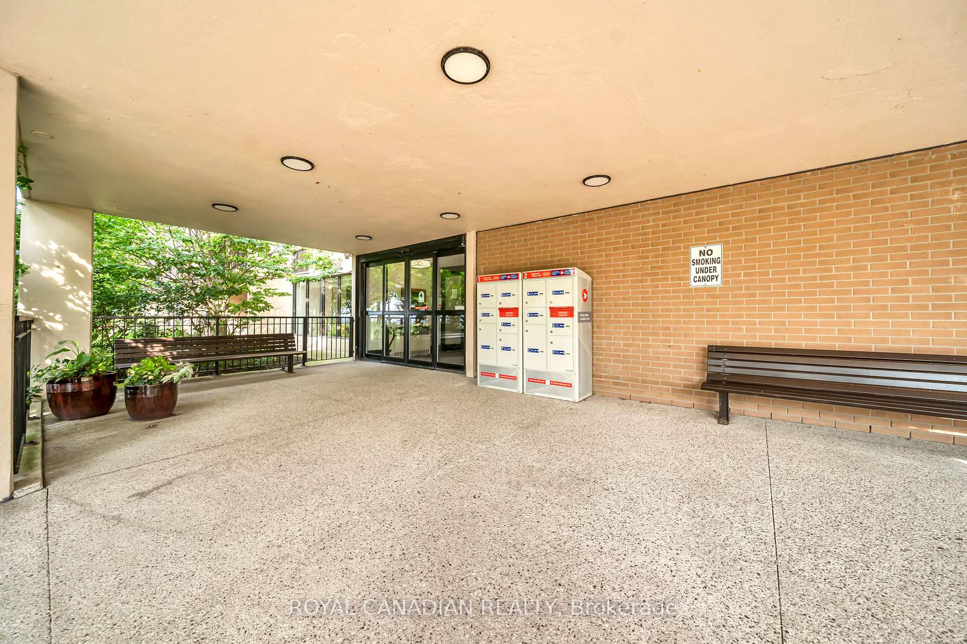 Photo 8 of Unit 701, 500 Green Road, Hamilton, Stoney Creek — HOMEH