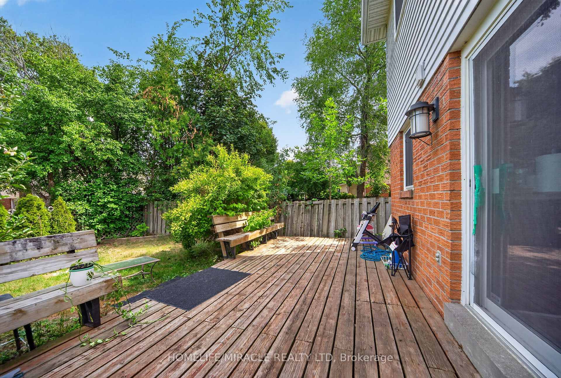 Photo 22 of 4 Summertime Court, Brampton, Heart Lake West — HOMEH