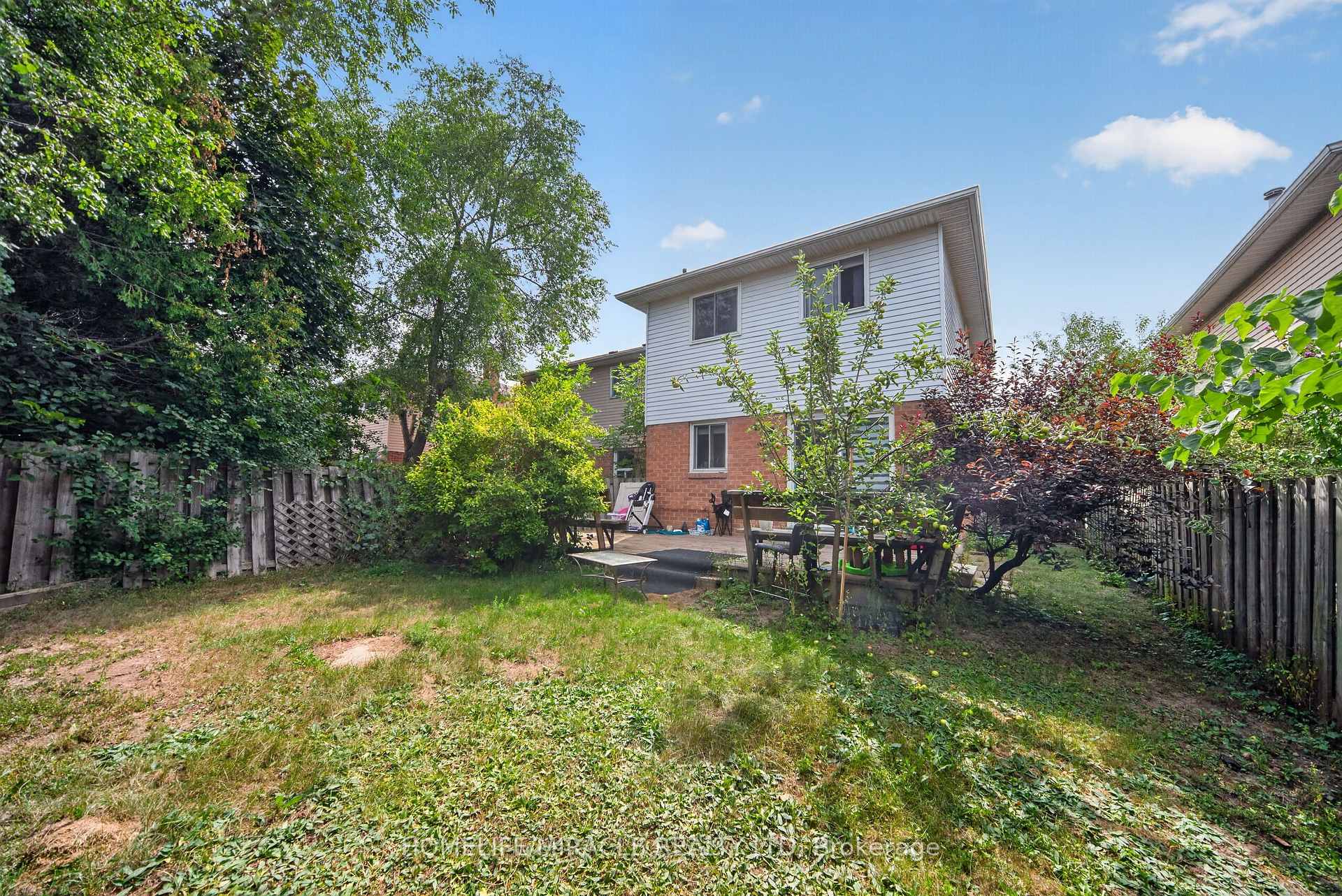 Photo 24 of 4 Summertime Court, Brampton, Heart Lake West — HOMEH