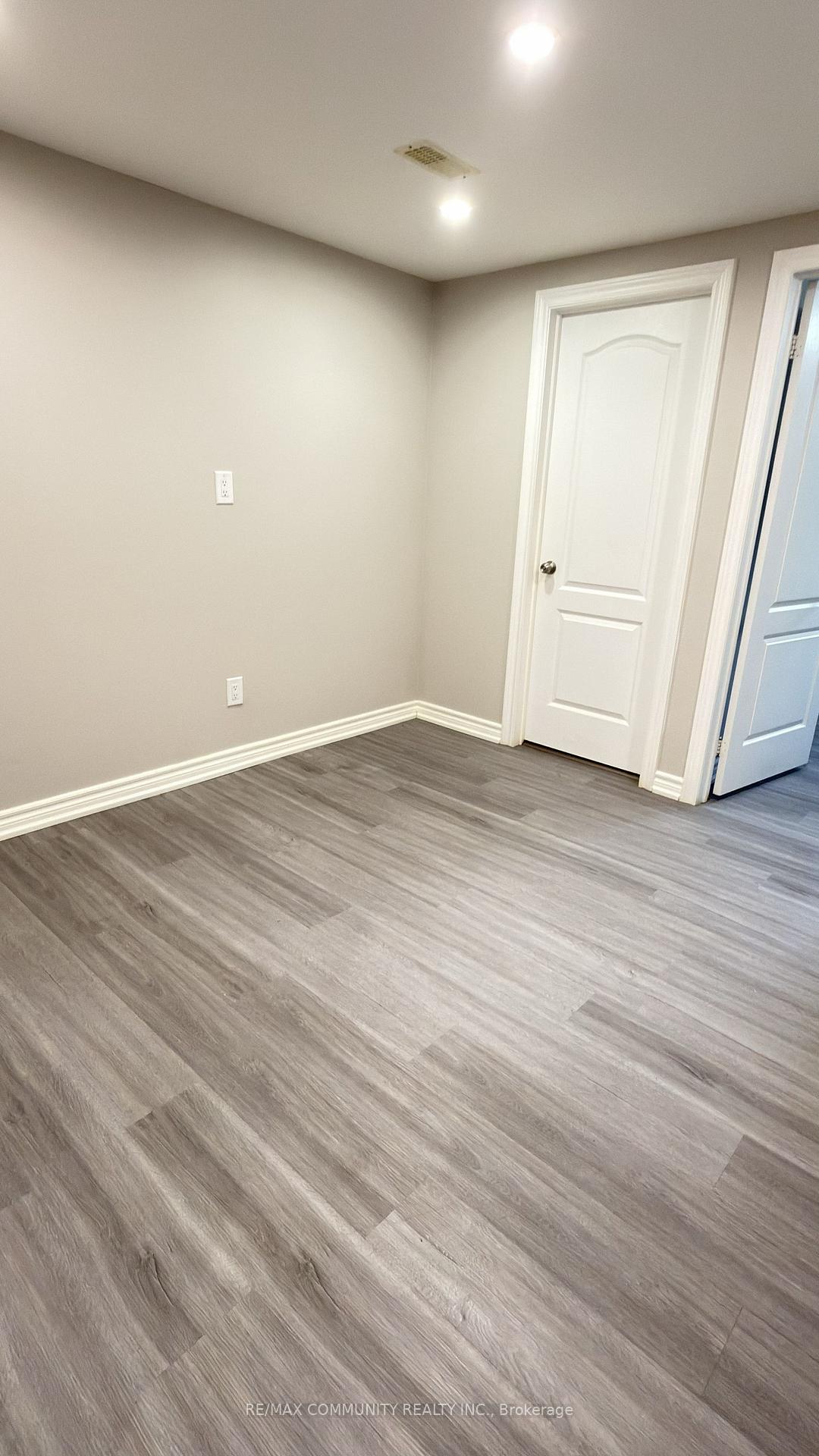 Photo 10 of 3336 Stoney Crescent, Mississauga, Churchill Meadows — HOMEH