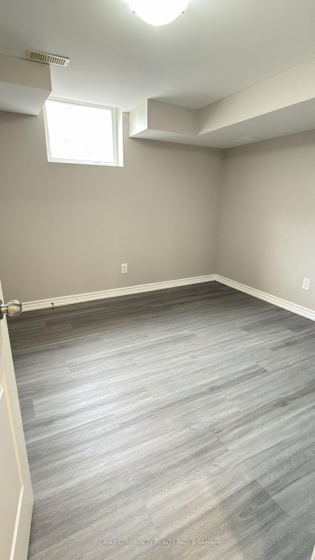 Photo 12 of 3336 Stoney Crescent, Mississauga, Churchill Meadows — HOMEH