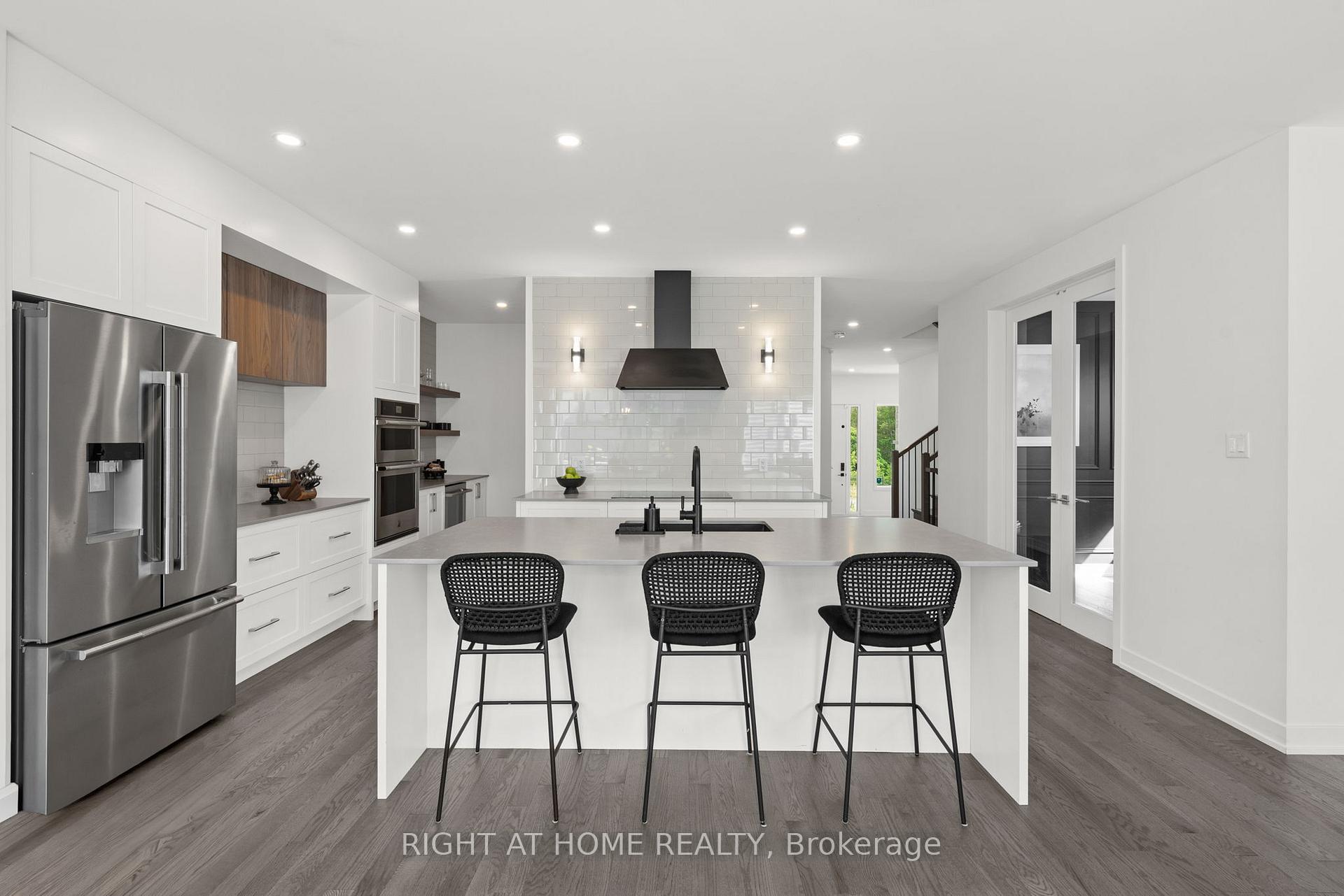 Photo 6 of 252 Ketchikan Crescent, Ottawa, Kanata - Kanata Lakes/Heritage Hills — HOMEH