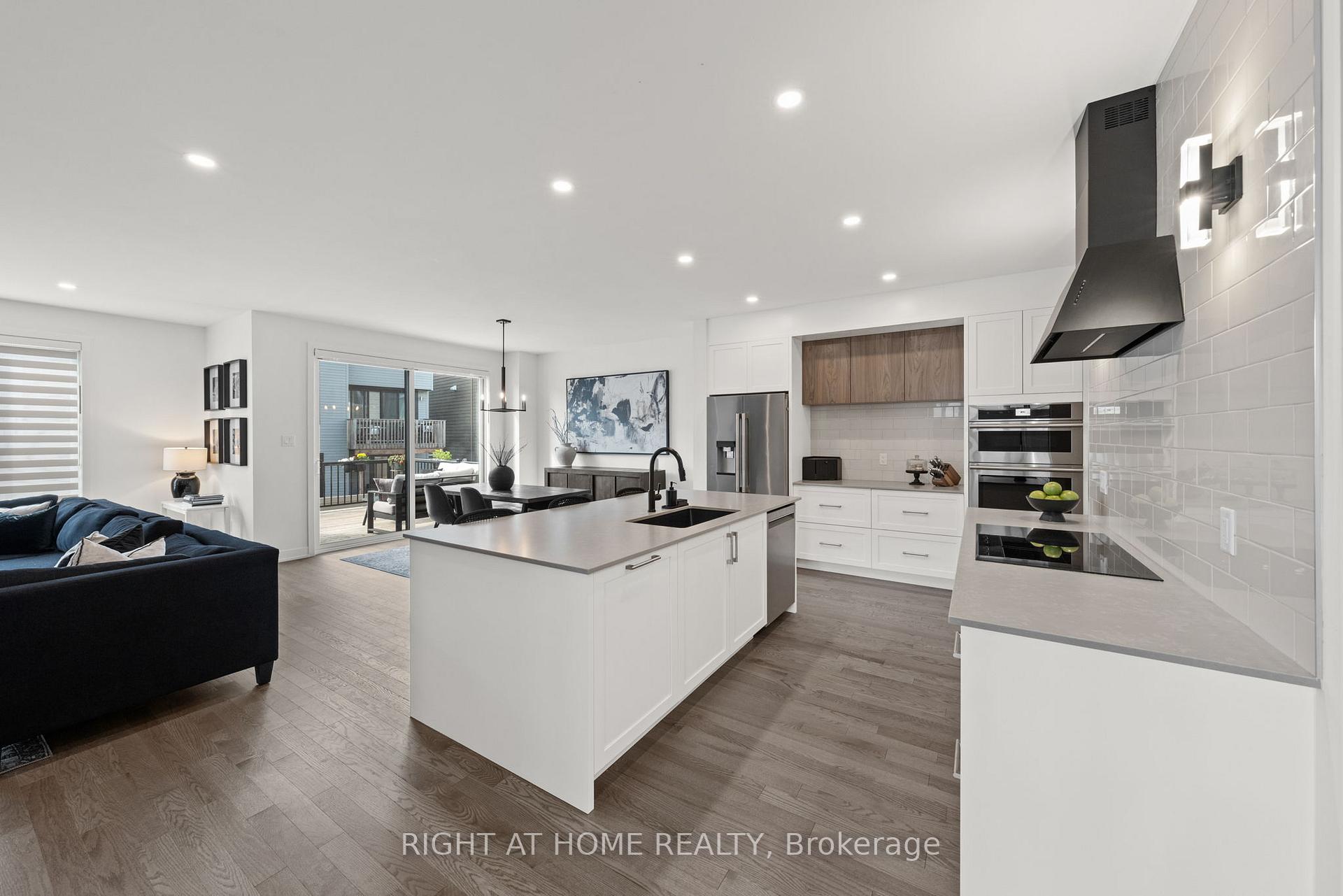 Photo 7 of 252 Ketchikan Crescent, Ottawa, Kanata - Kanata Lakes/Heritage Hills — HOMEH