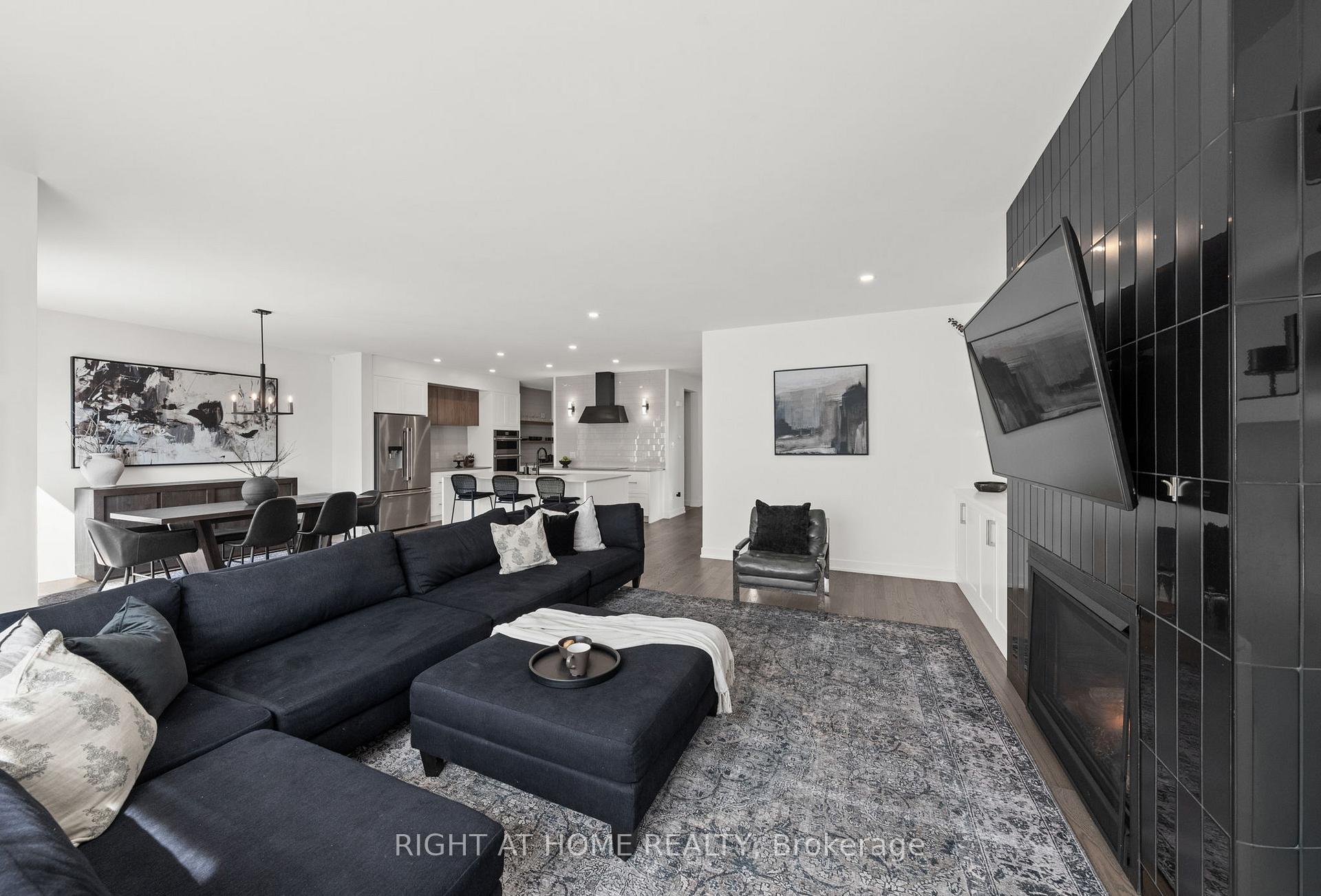 Photo 19 of 252 Ketchikan Crescent, Ottawa, Kanata - Kanata Lakes/Heritage Hills — HOMEH
