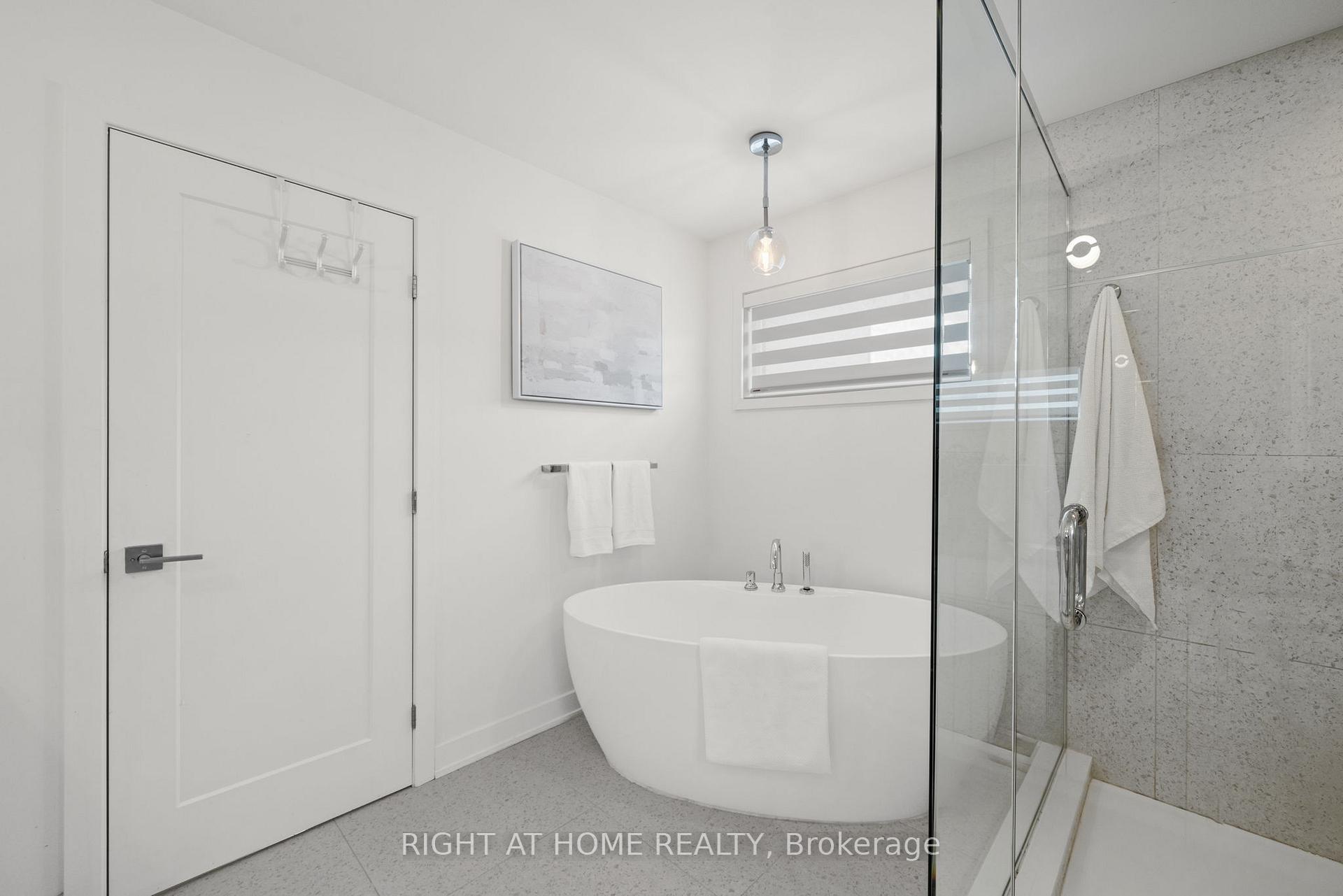 Photo 32 of 252 Ketchikan Crescent, Ottawa, Kanata - Kanata Lakes/Heritage Hills — HOMEH