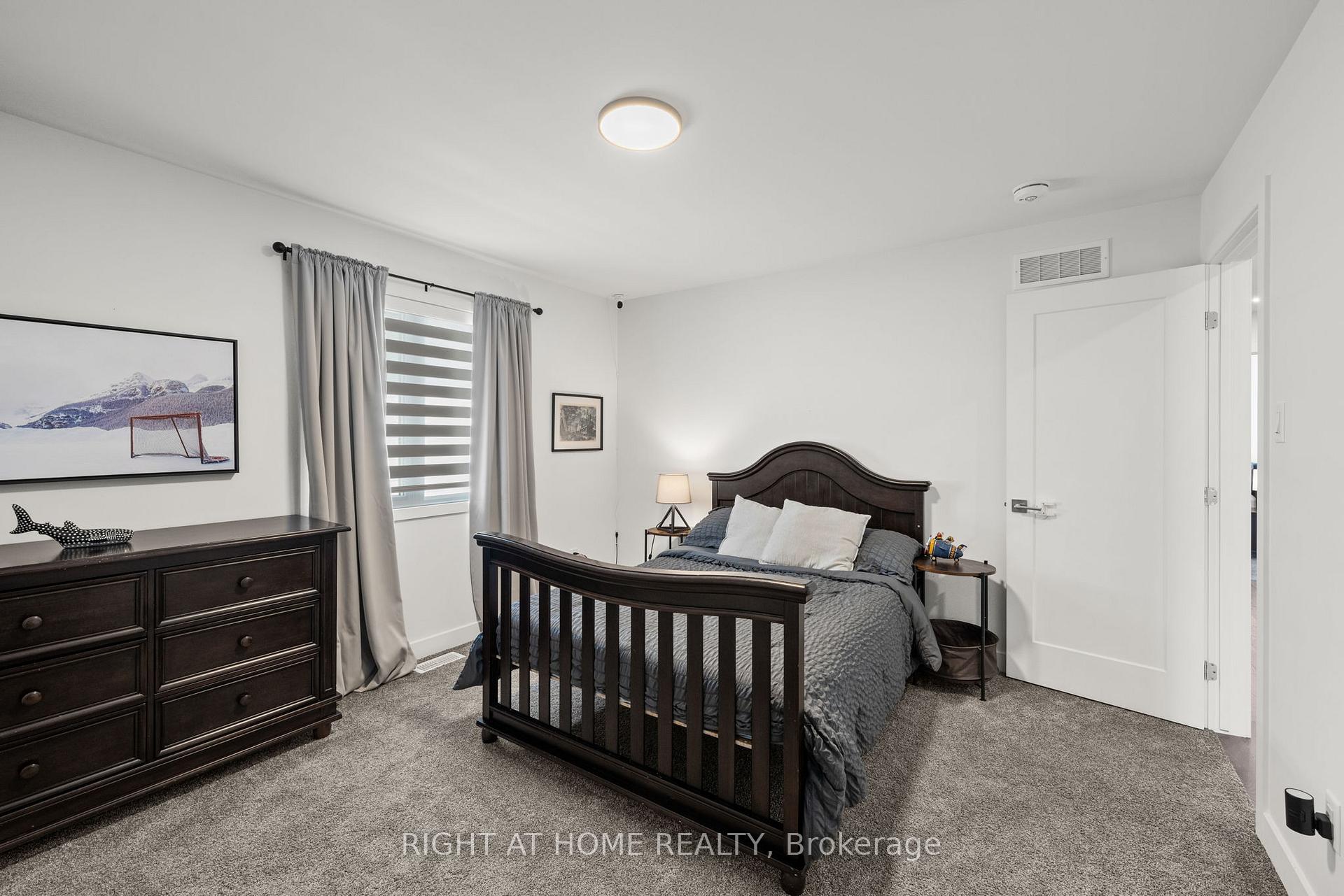Photo 35 of 252 Ketchikan Crescent, Ottawa, Kanata - Kanata Lakes/Heritage Hills — HOMEH