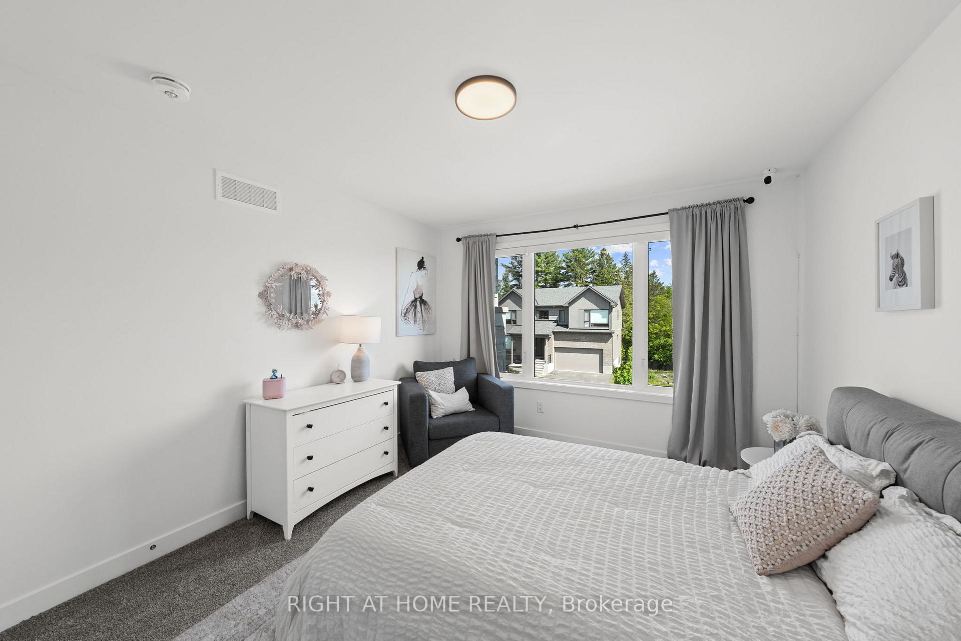 Photo 39 of 252 Ketchikan Crescent, Ottawa, Kanata - Kanata Lakes/Heritage Hills — HOMEH