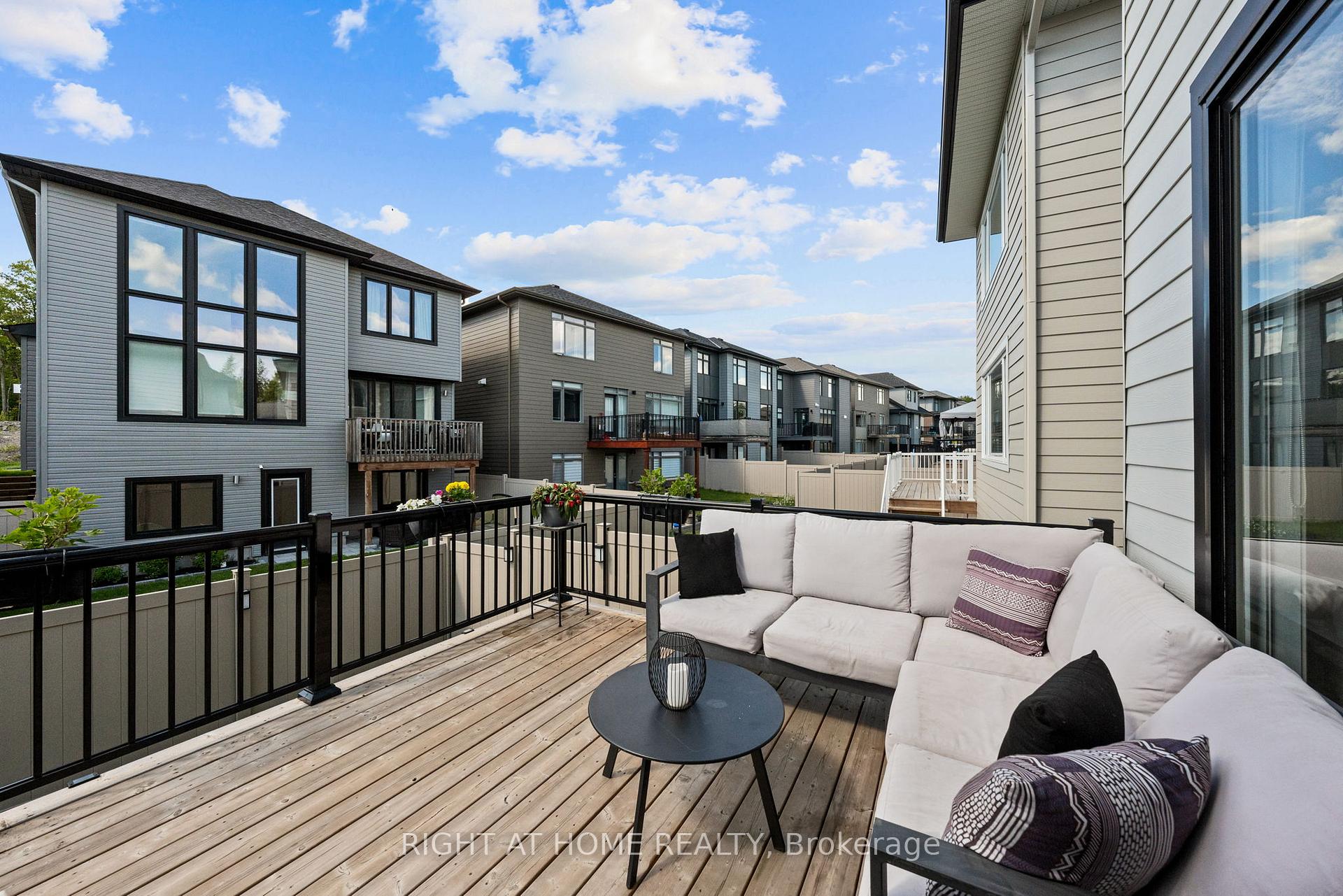 Photo 47 of 252 Ketchikan Crescent, Ottawa, Kanata - Kanata Lakes/Heritage Hills — HOMEH
