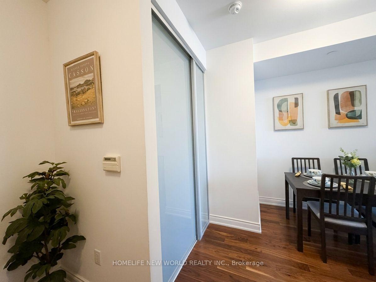 Photo 8 of Unit 6101, 388 Yonge Street, Toronto, Bay Street Corridor — HOMEH