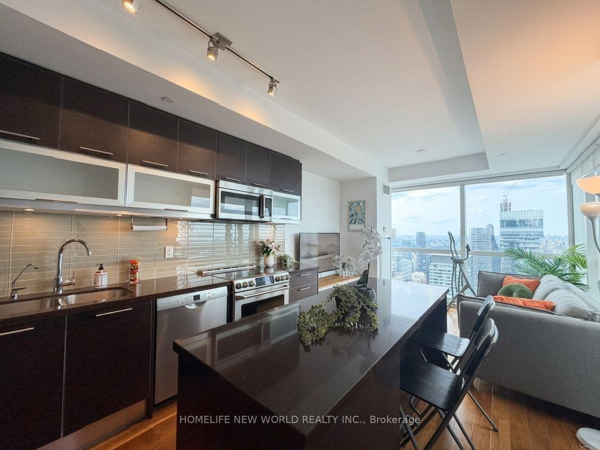 Photo 16 of Unit 6101, 388 Yonge Street, Toronto, Bay Street Corridor — HOMEH