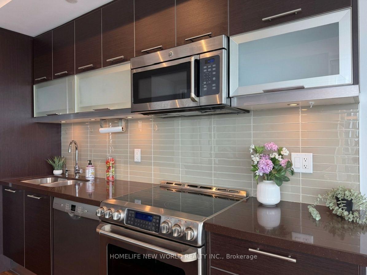 Photo 29 of Unit 6101, 388 Yonge Street, Toronto, Bay Street Corridor — HOMEH