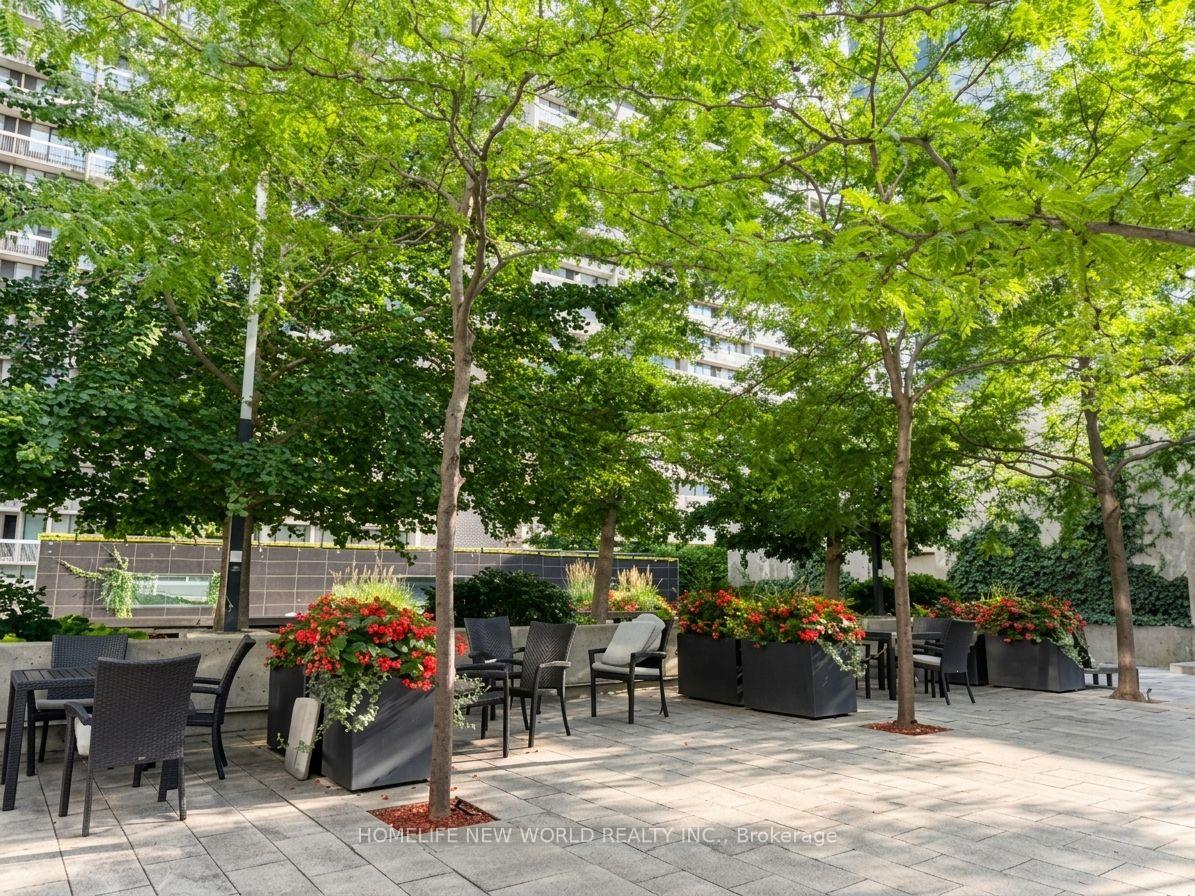 Photo 32 of Unit 6101, 388 Yonge Street, Toronto, Bay Street Corridor — HOMEH