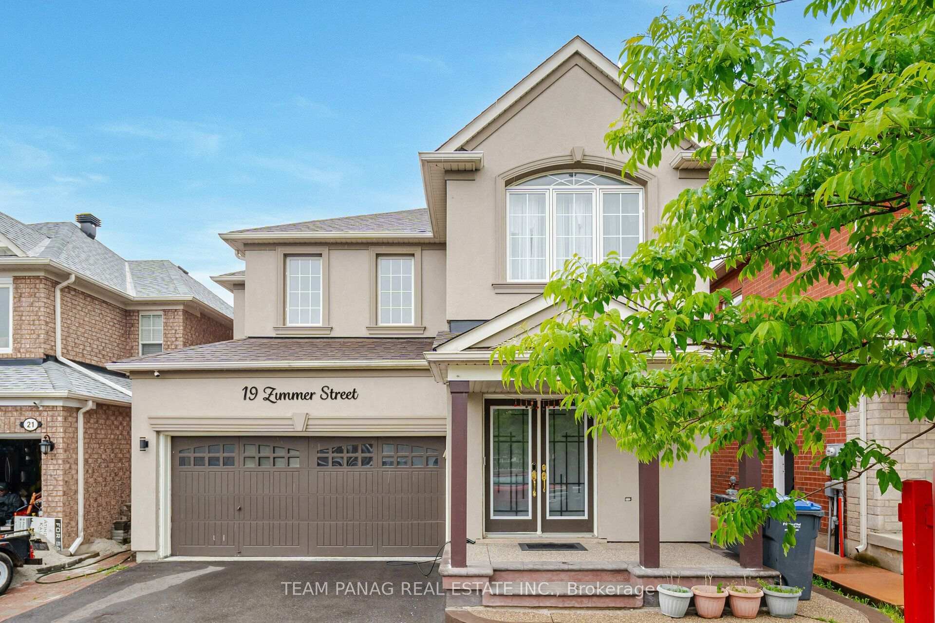 Photo 2 of 19 Zimmer Street, Brampton, Gore Industrial North — HOMEH