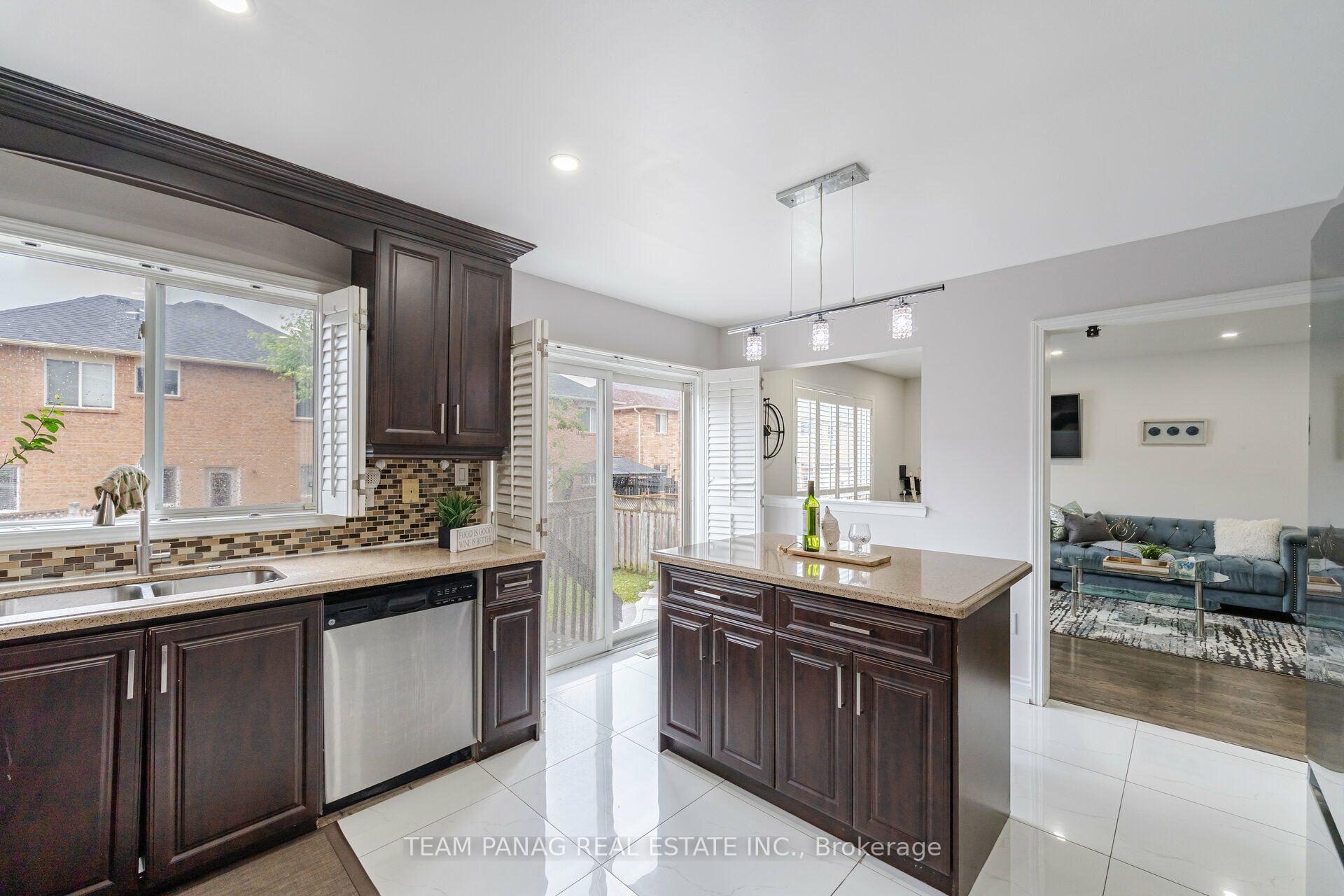 Photo 16 of 19 Zimmer Street, Brampton, Gore Industrial North — HOMEH