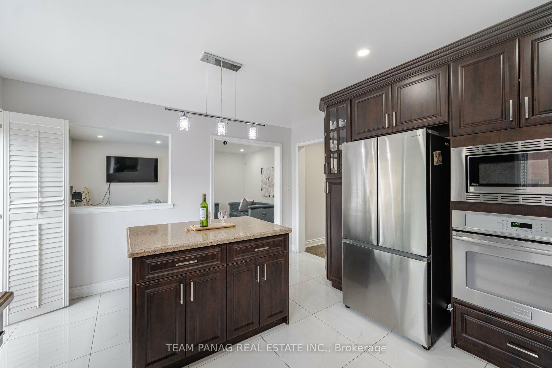 Photo 17 of 19 Zimmer Street, Brampton, Gore Industrial North — HOMEH