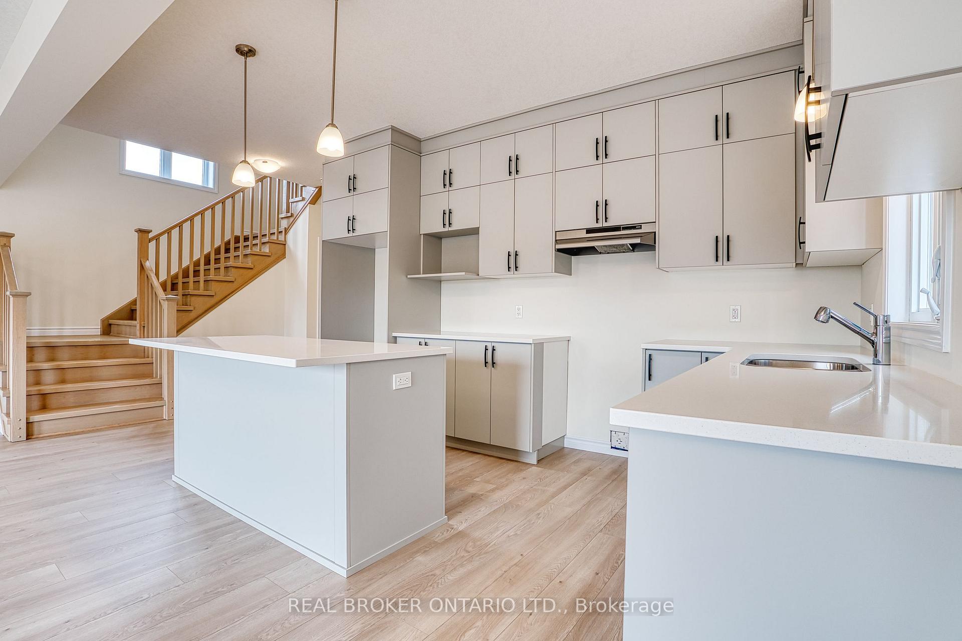 Photo 7 of 46 Ford Drive, Stratford — HOMEH
